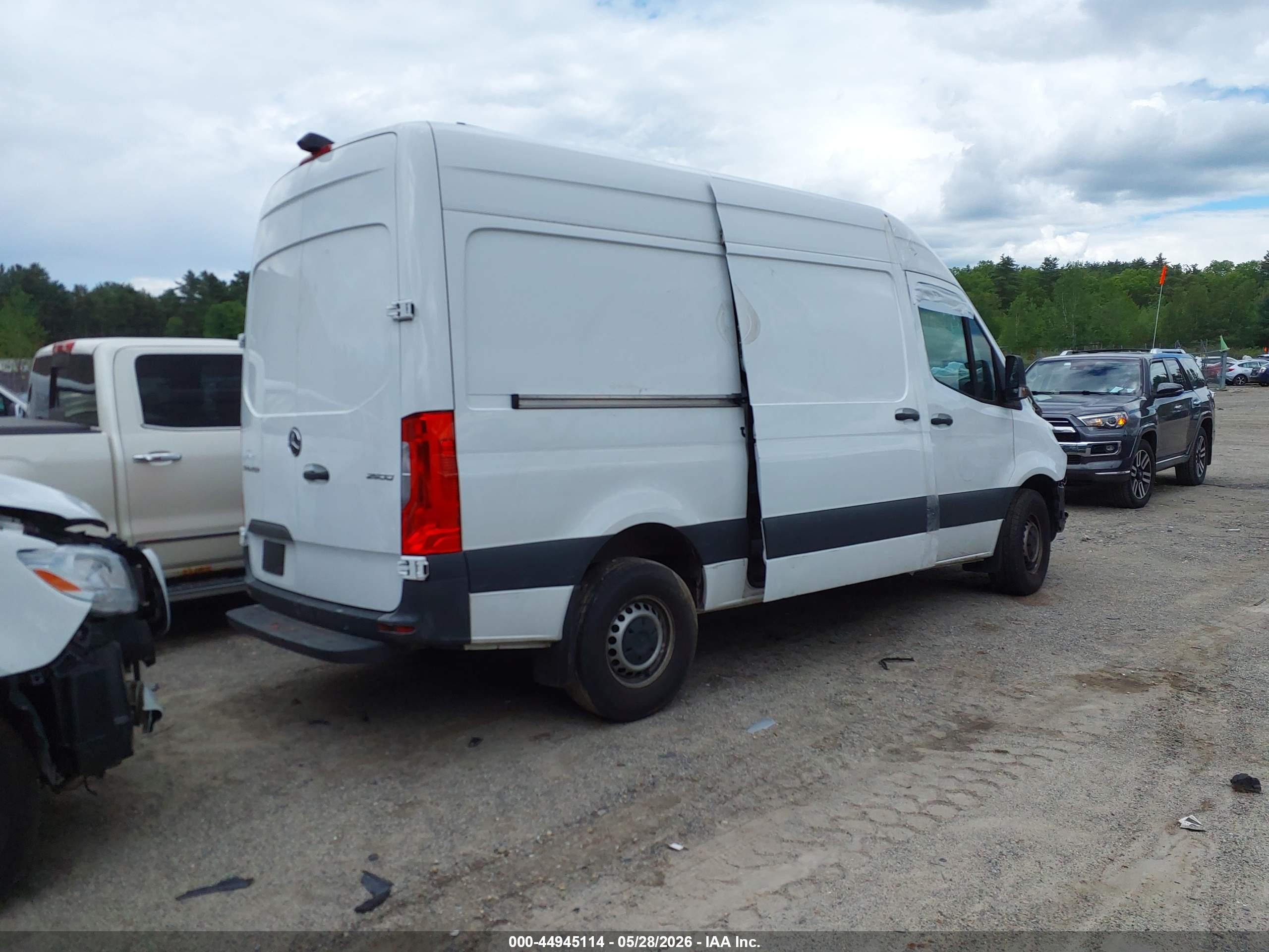 MERCEDES-BENZ SPRINTER image 4