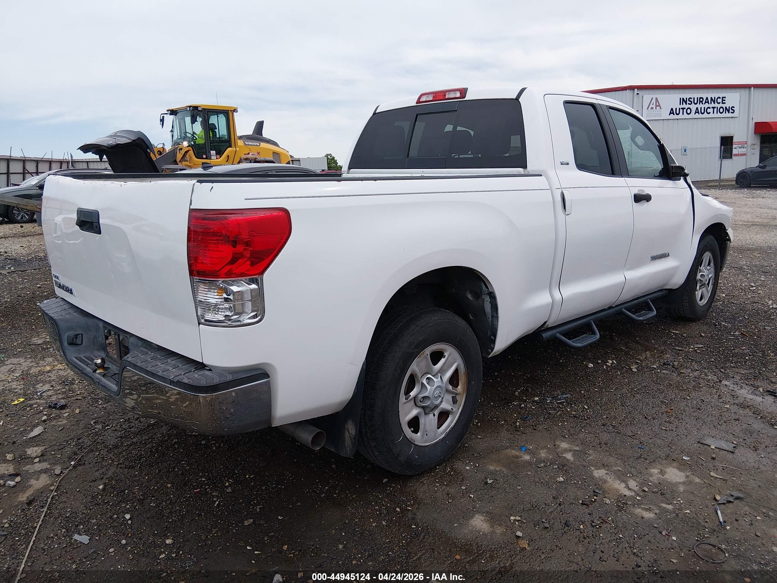 TOYOTA TUNDRA image 4