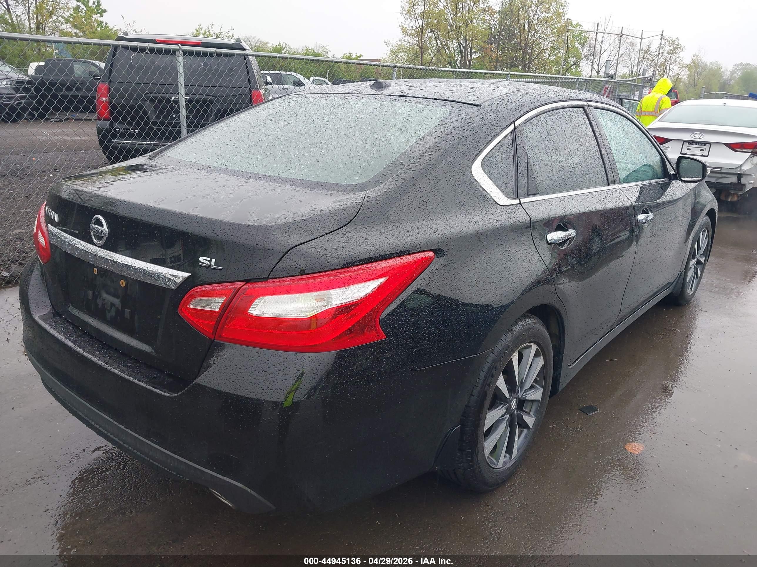 NISSAN ALTIMA image 4