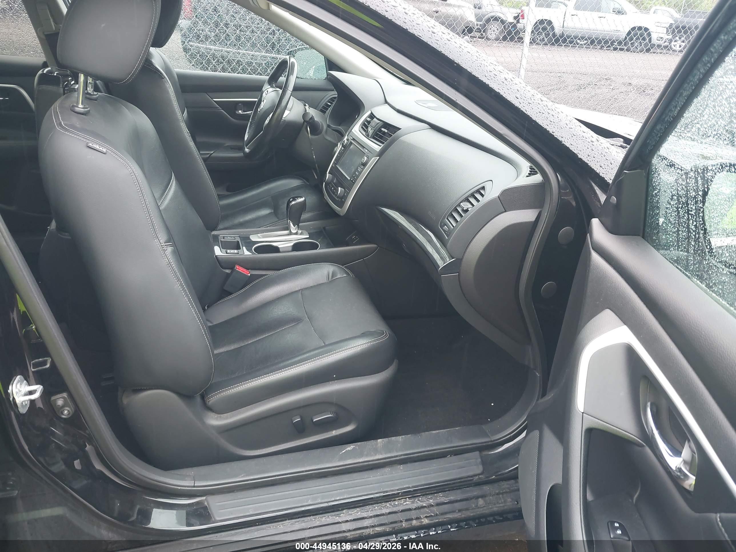 NISSAN ALTIMA image 5