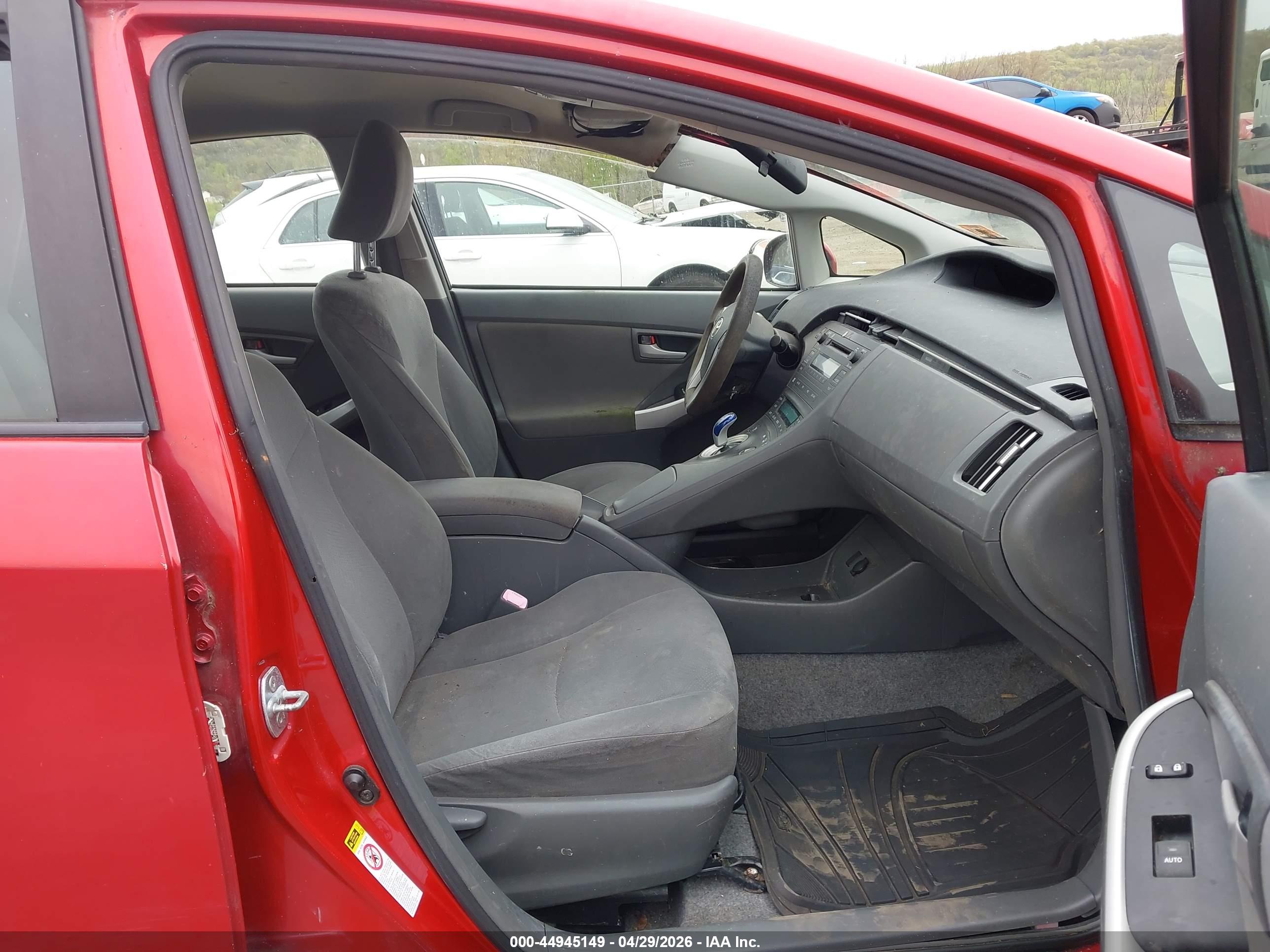 TOYOTA PRIUS image 5