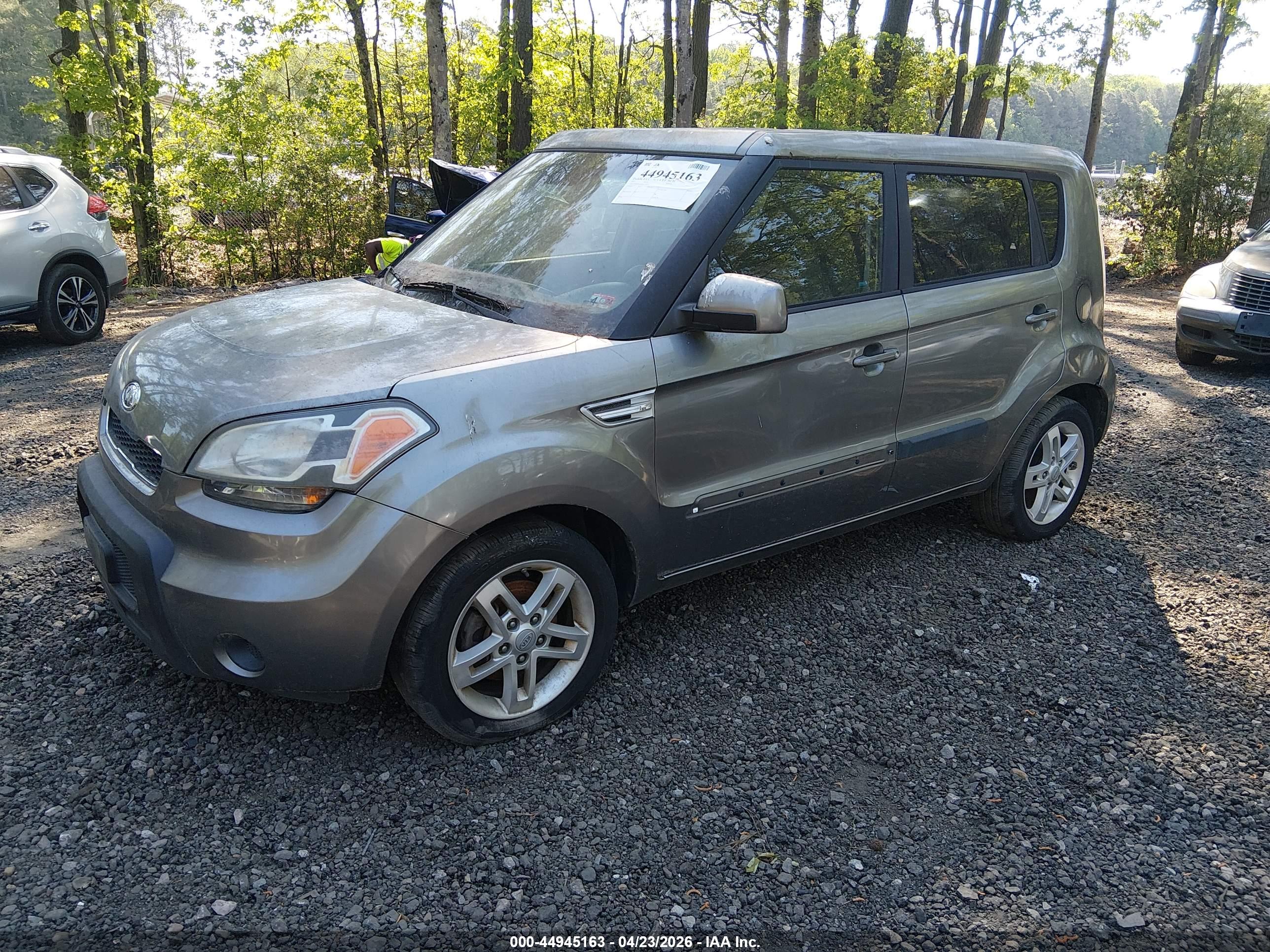KIA SOUL image 2