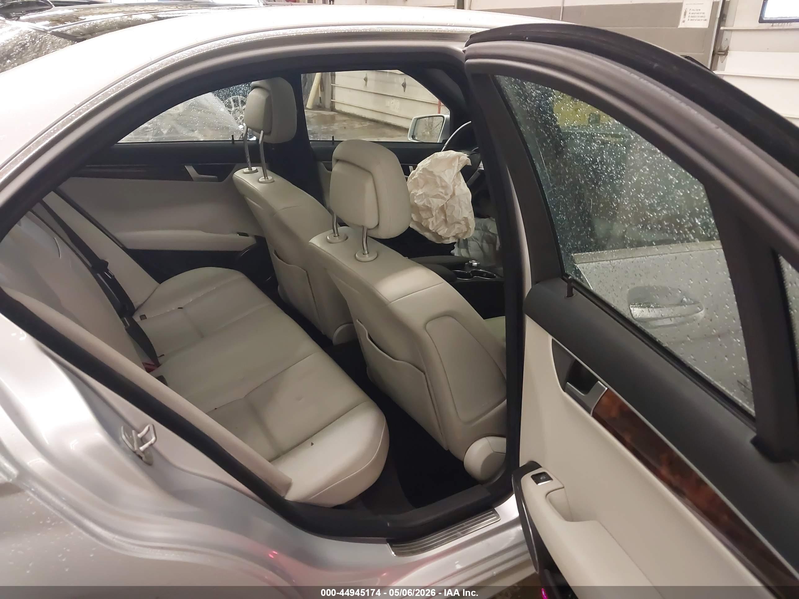 MERCEDES-BENZ C image 8