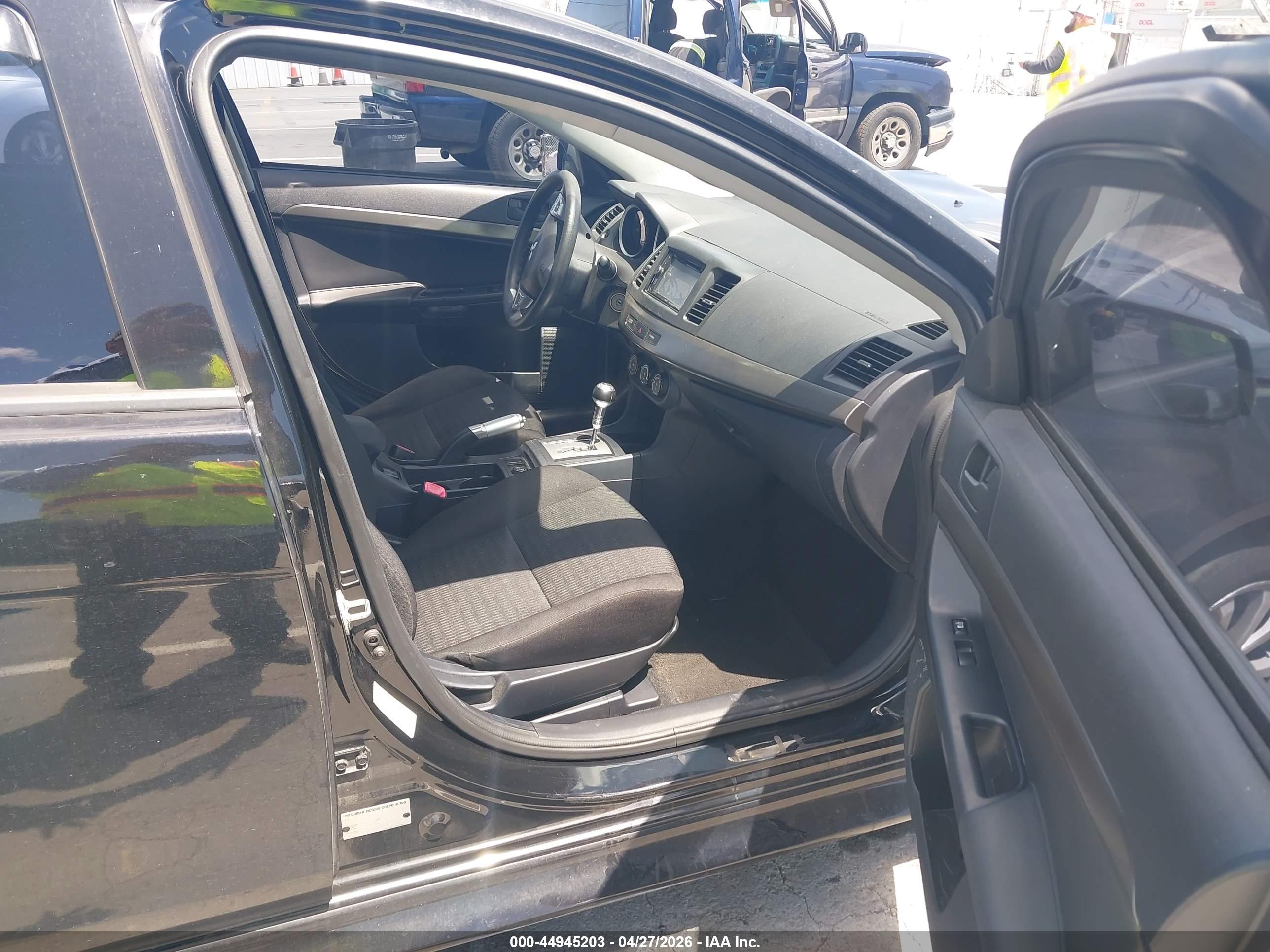 MITSUBISHI LANCER image 5