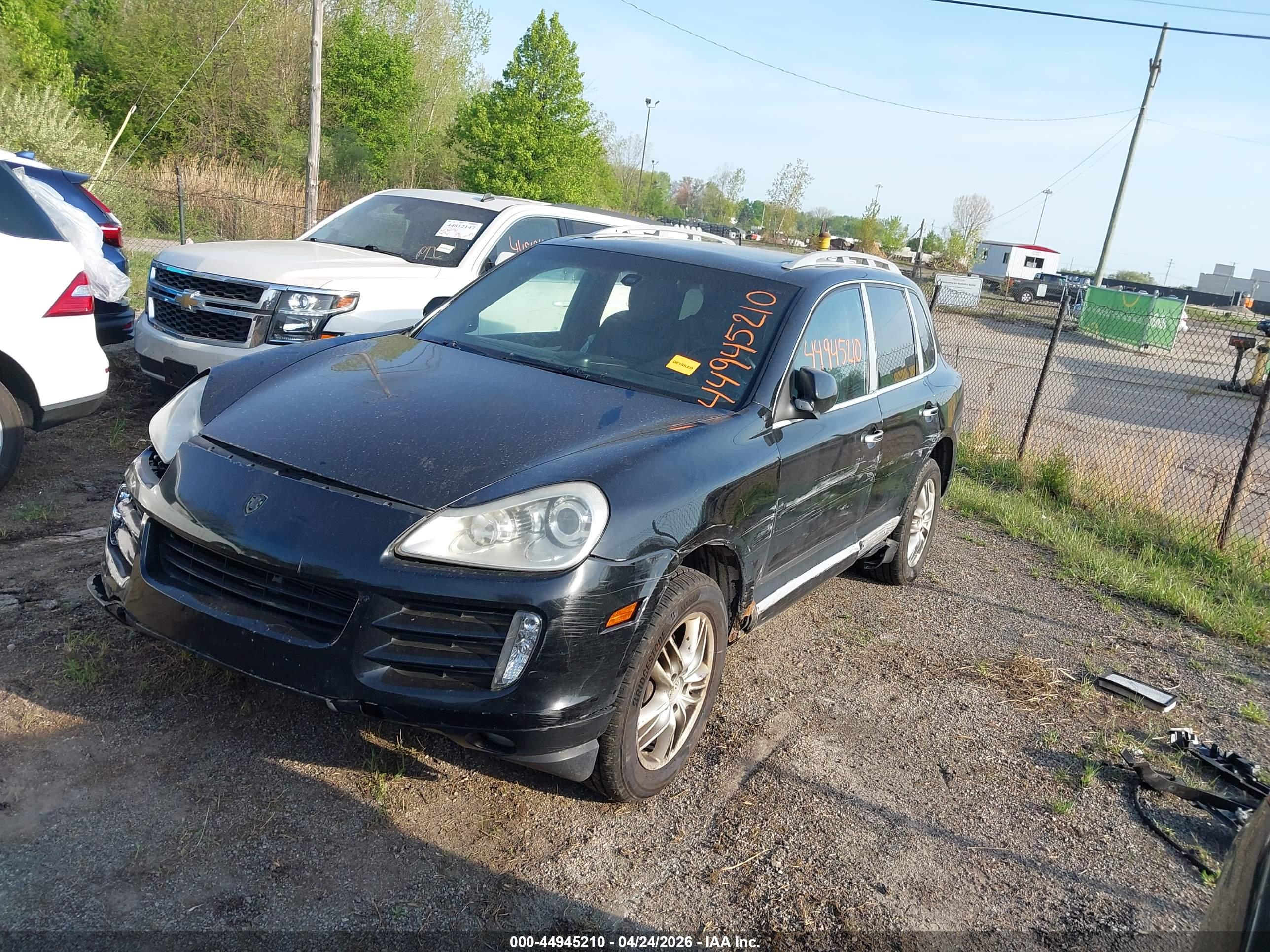 PORSCHE CAYENNE image 2