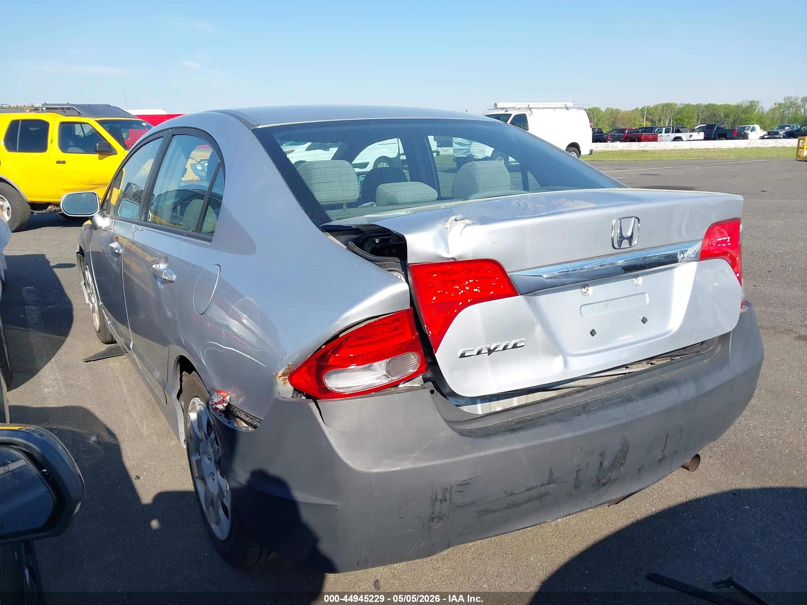 HONDA CIVIC image 3