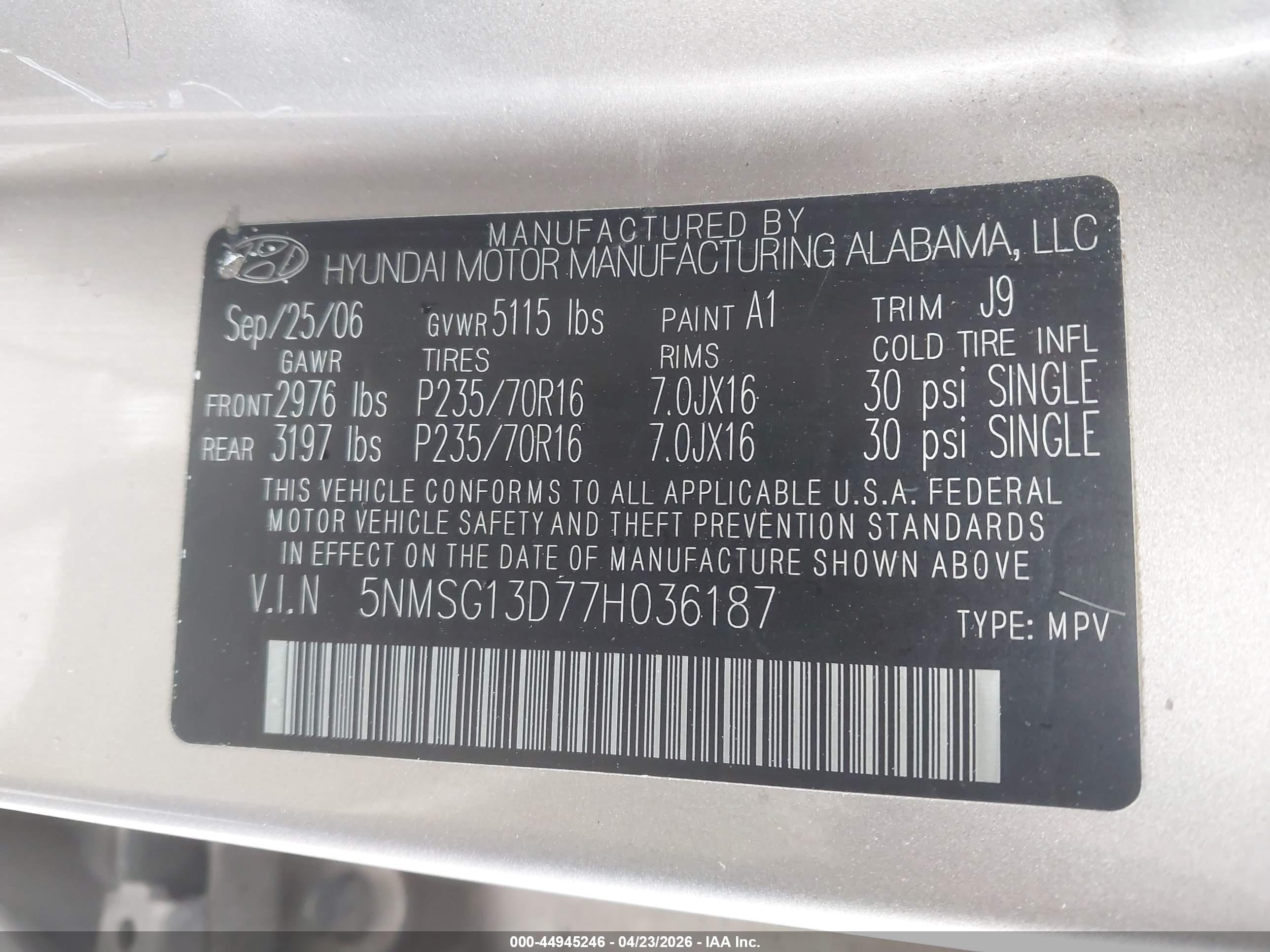 HYUNDAI SANTA image 9