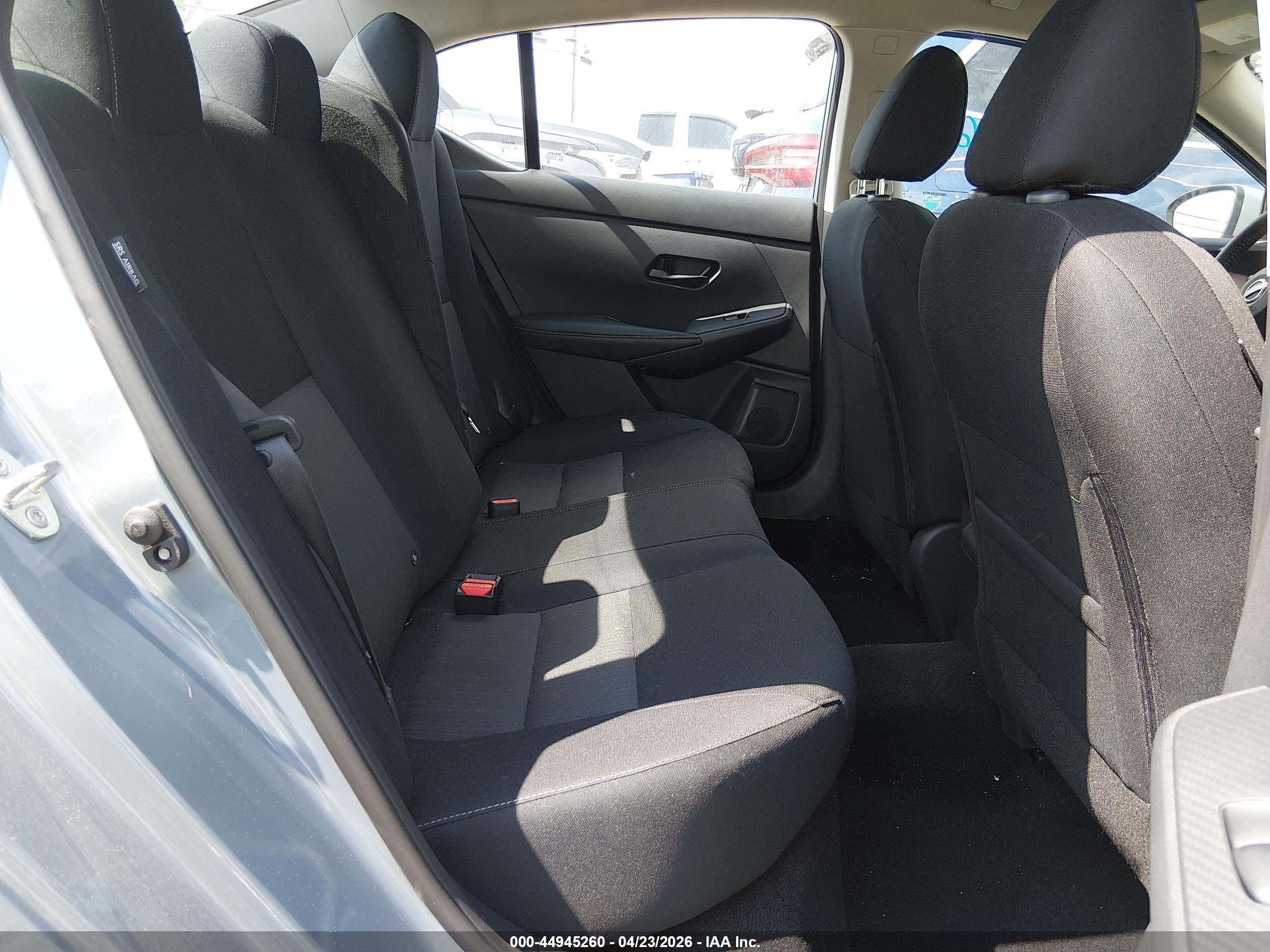 NISSAN SENTRA image 8
