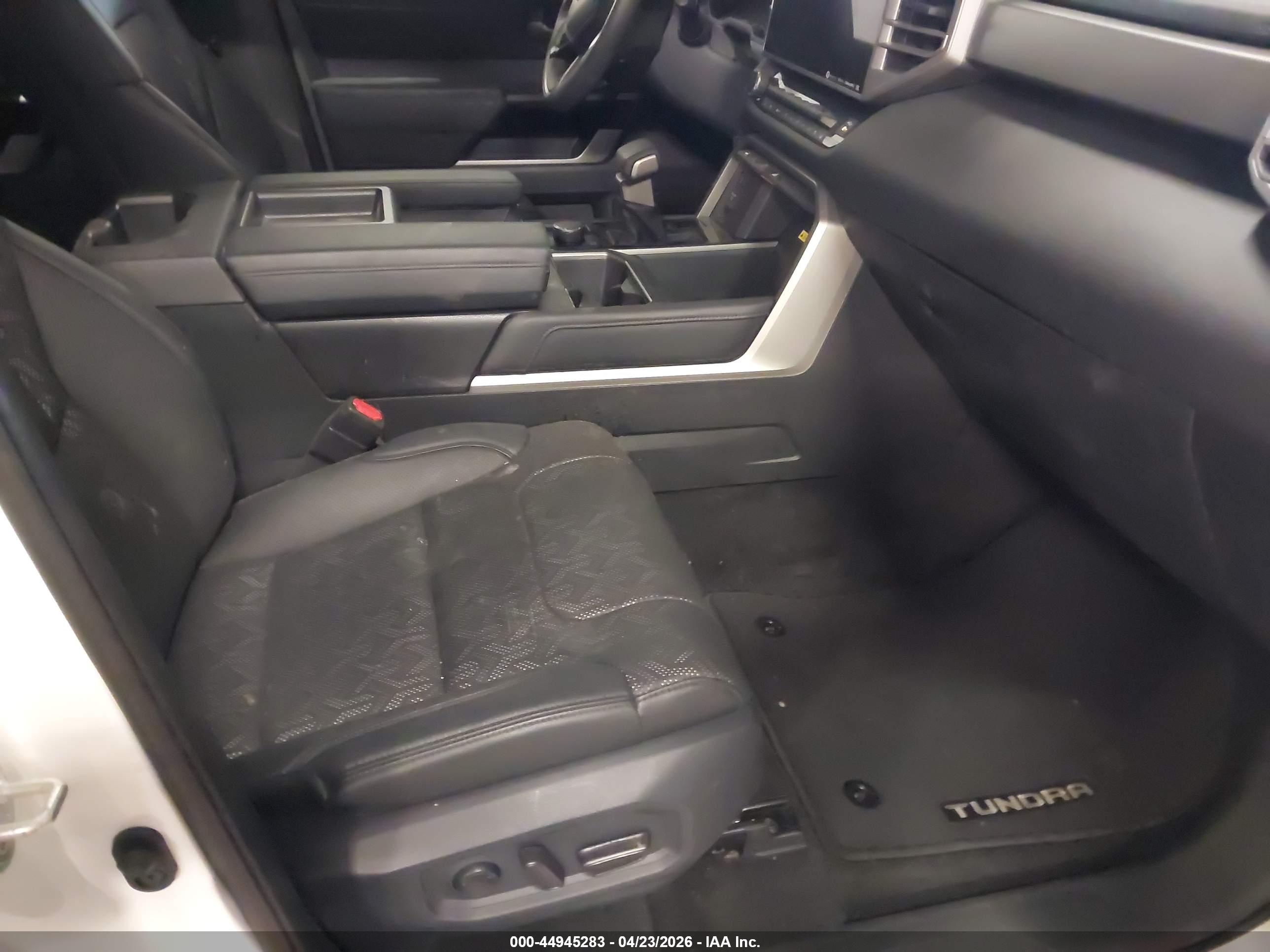 TOYOTA TUNDRA image 5