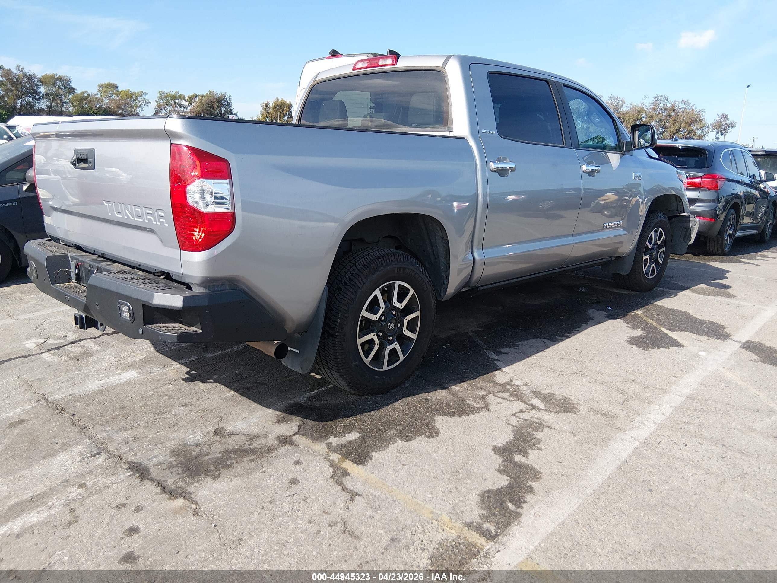 TOYOTA TUNDRA image 4