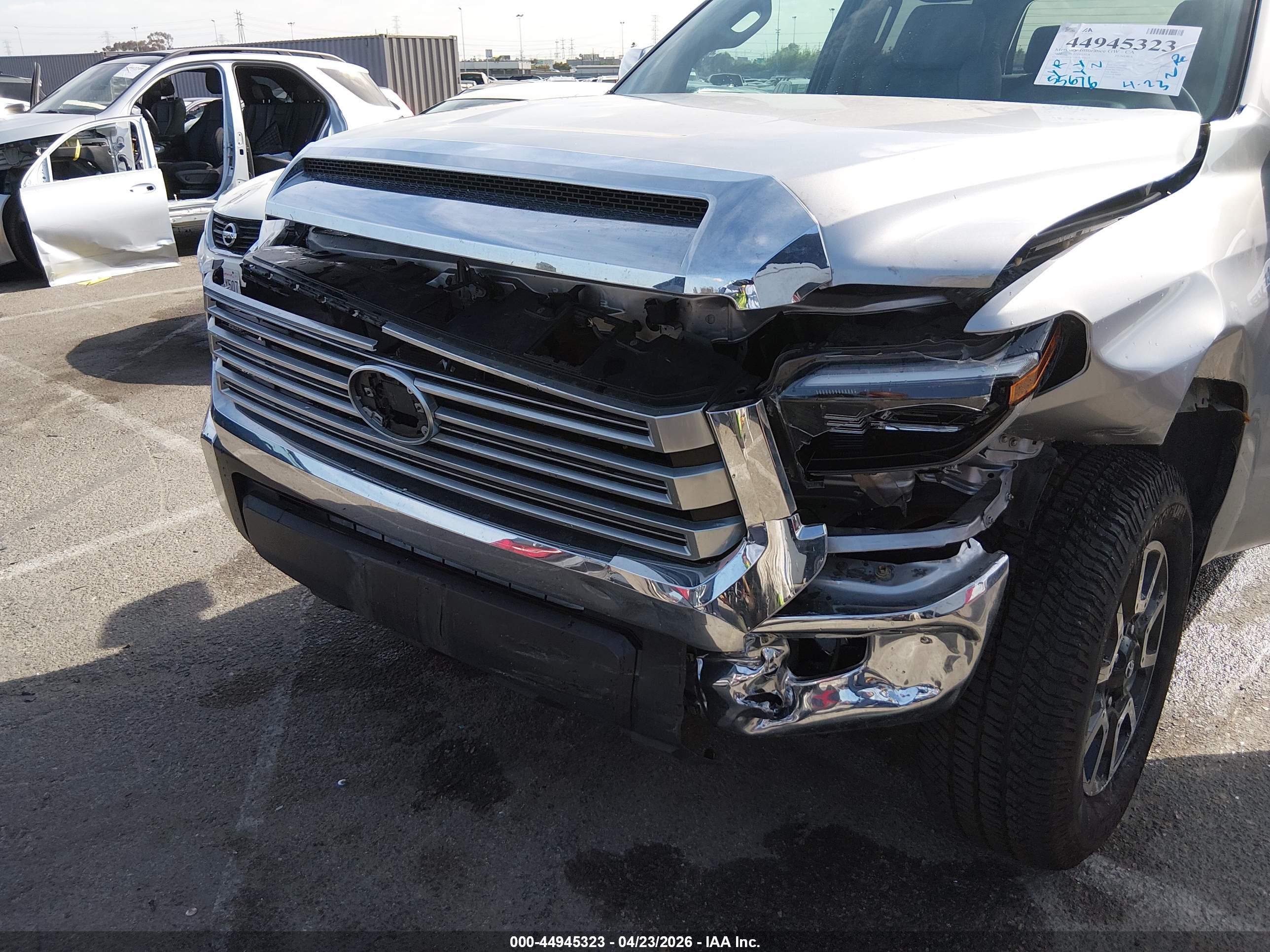 TOYOTA TUNDRA image 6