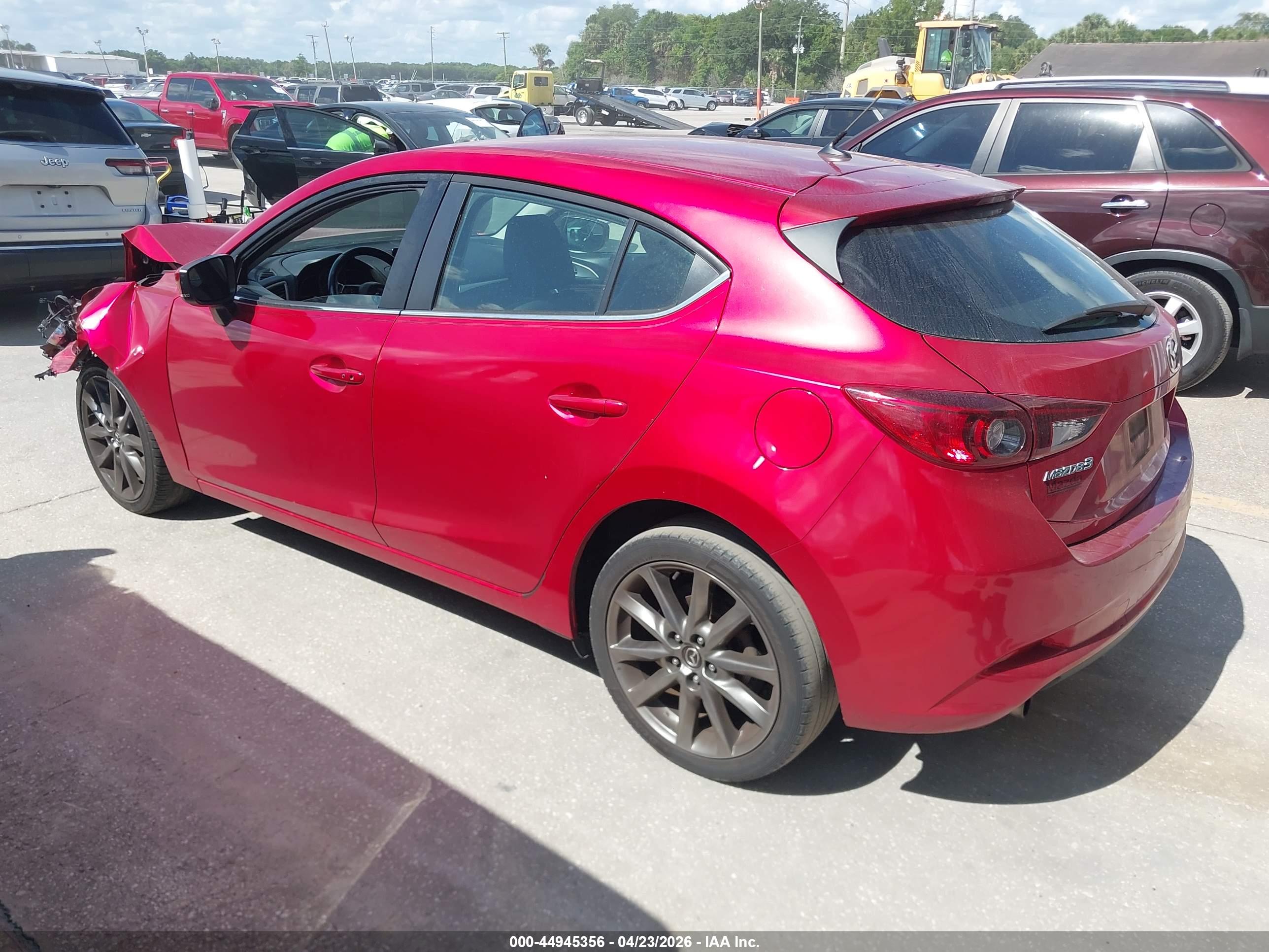 MAZDA MAZDA3 image 3