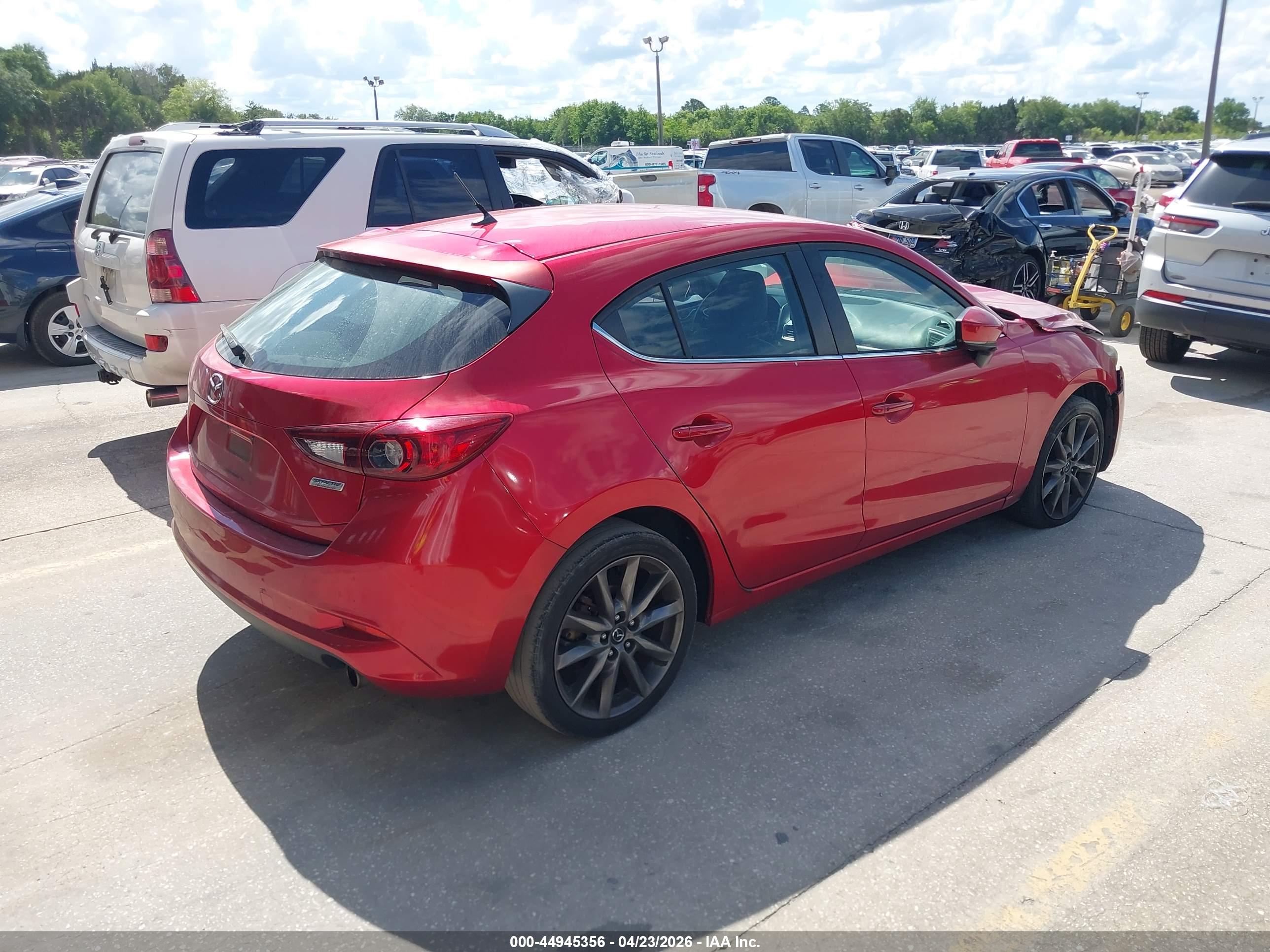 MAZDA MAZDA3 image 4