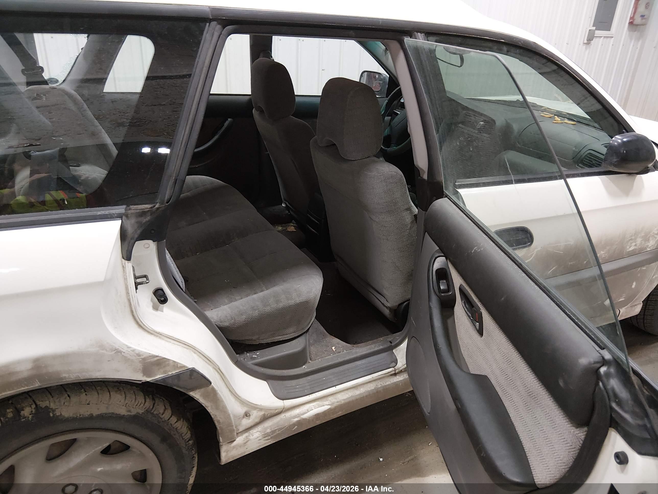 SUBARU LEGACY image 8