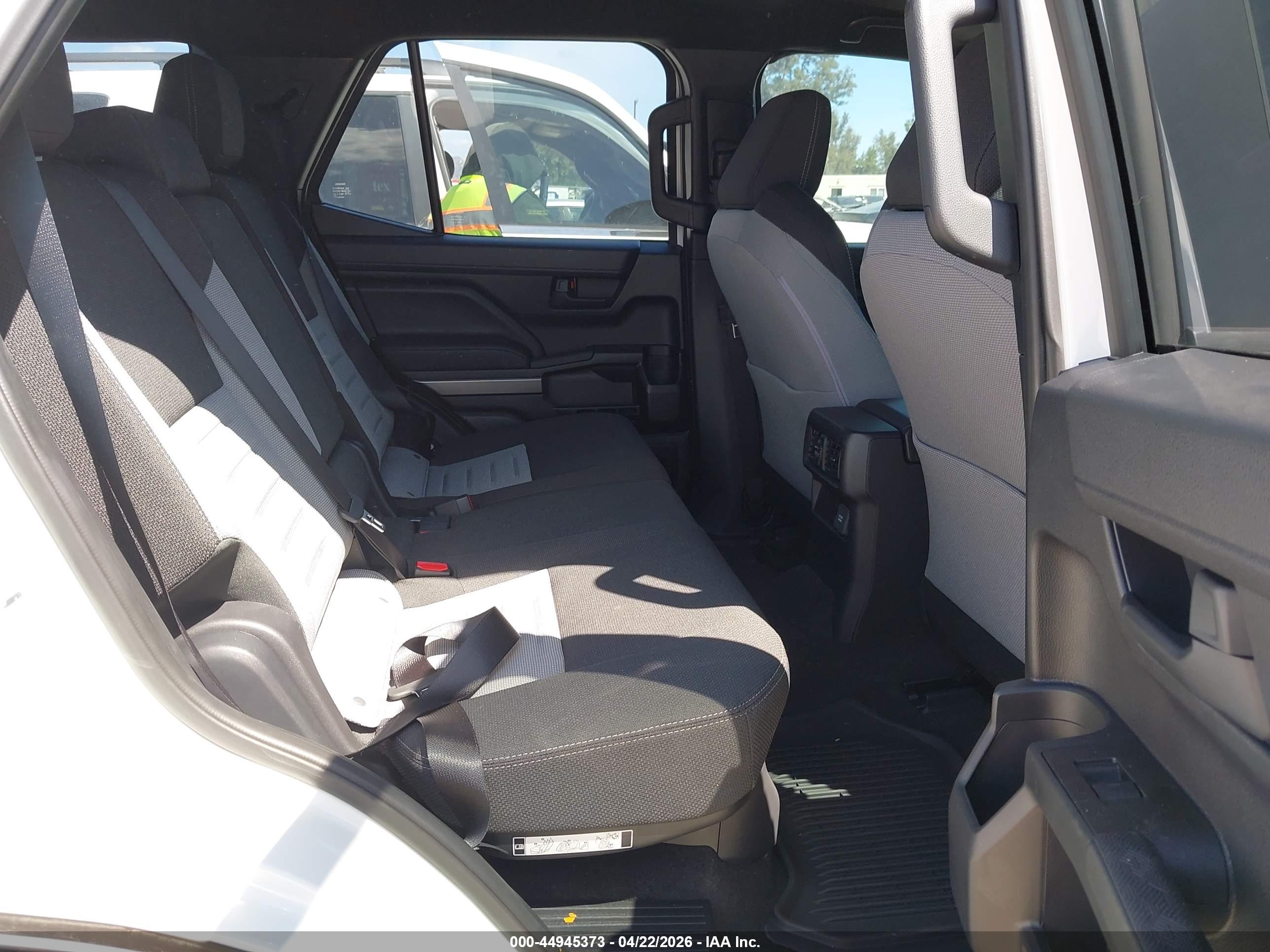 TOYOTA 4RUNNER image 8