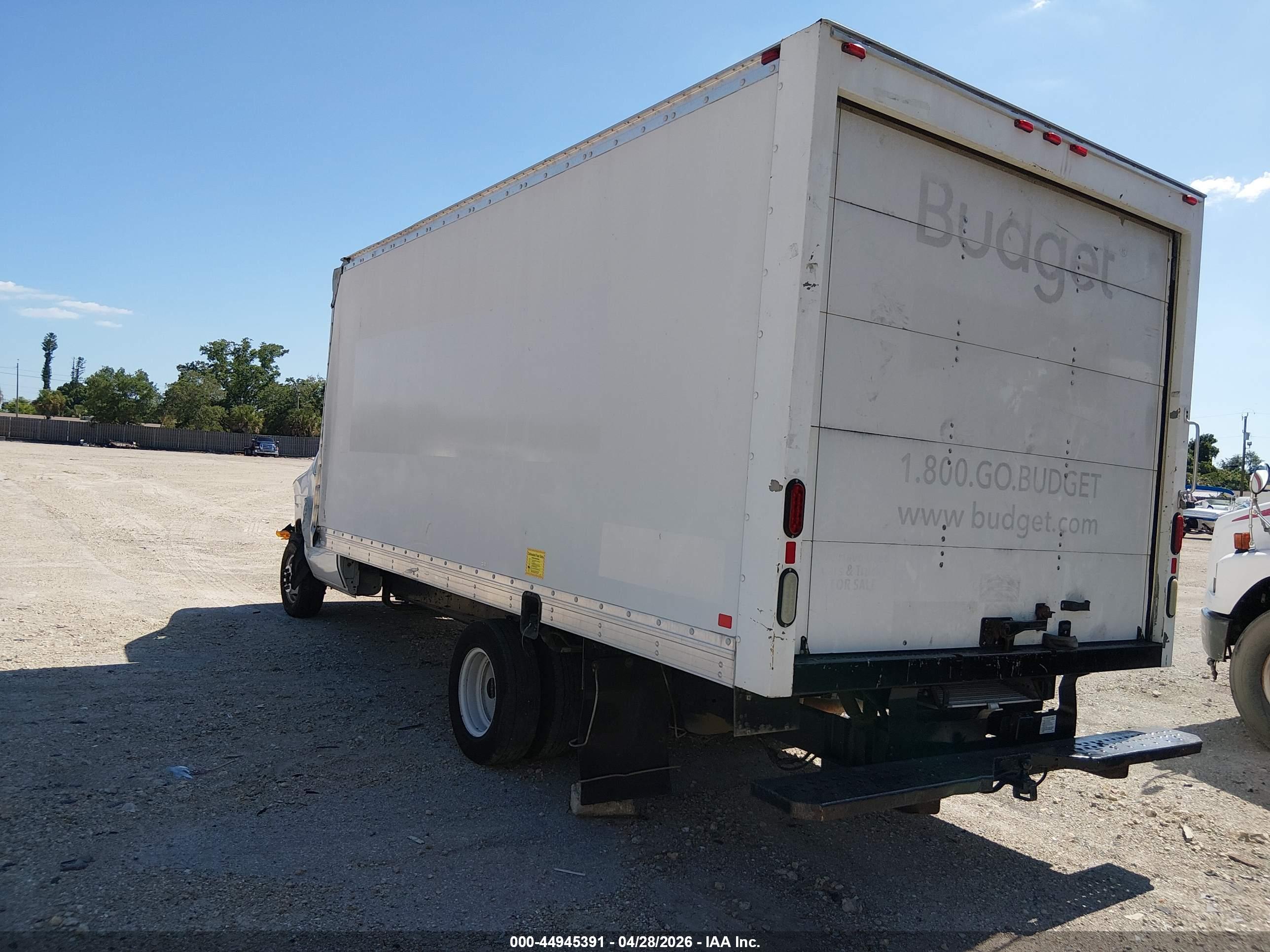 FORD E-350 image 3