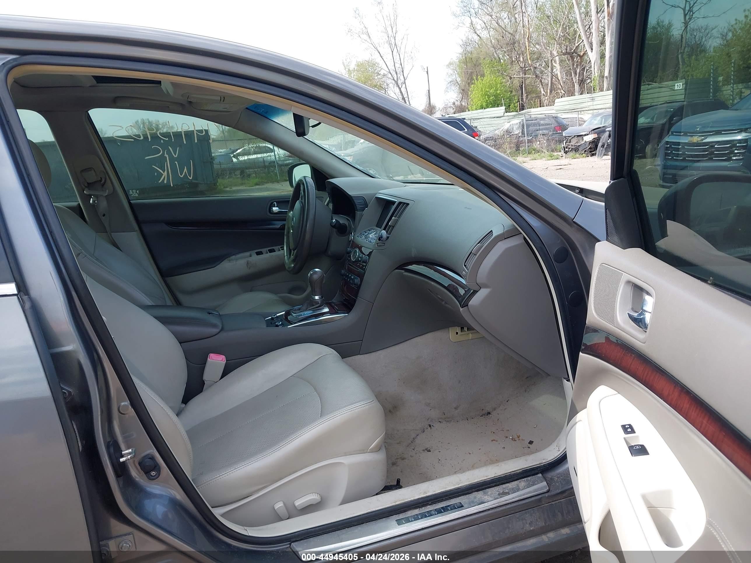 INFINITI G37X image 5