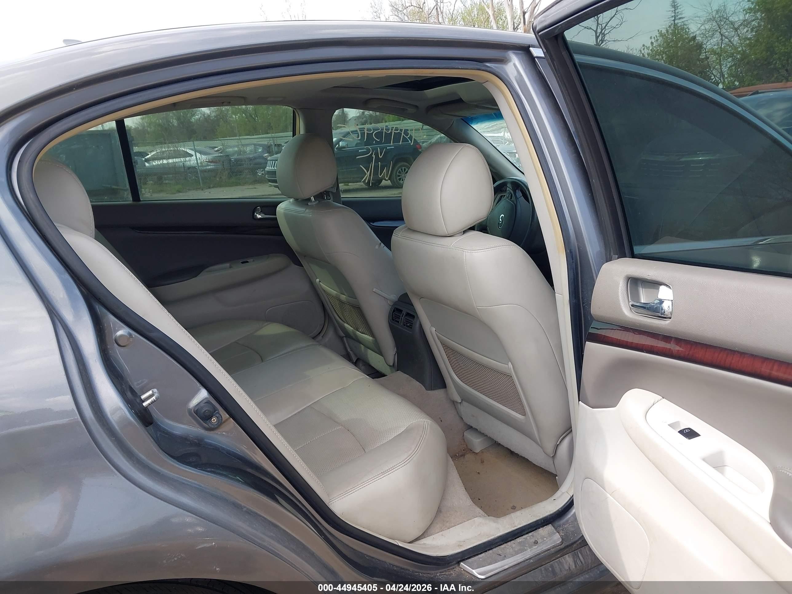 INFINITI G37X image 8