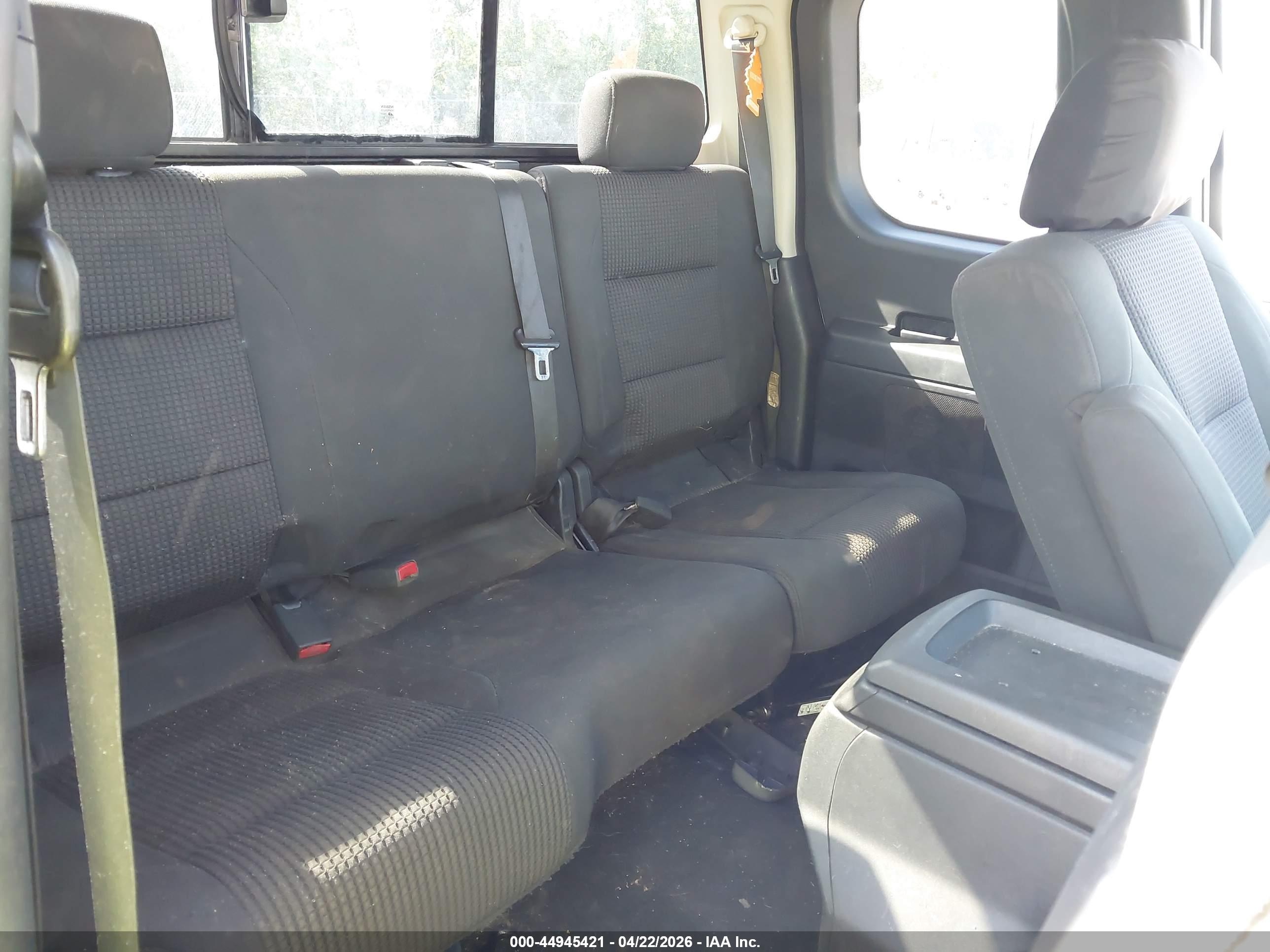 NISSAN TITAN image 8