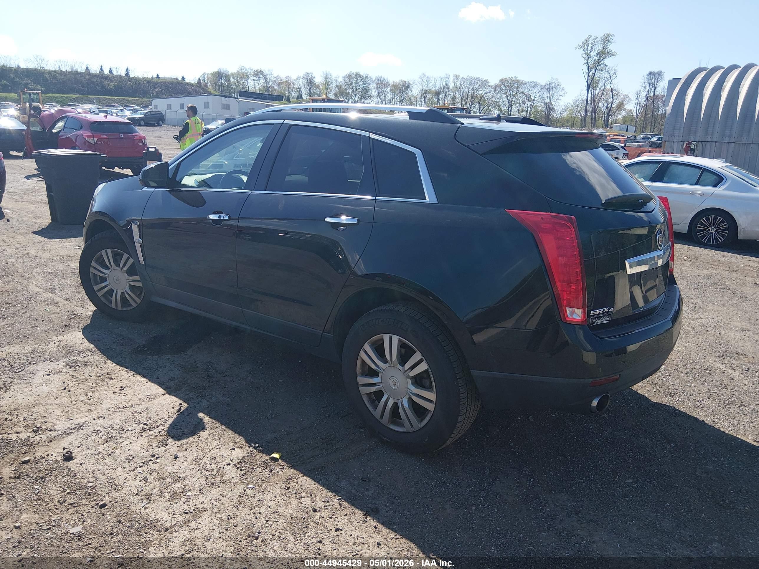 CADILLAC SRX image 3