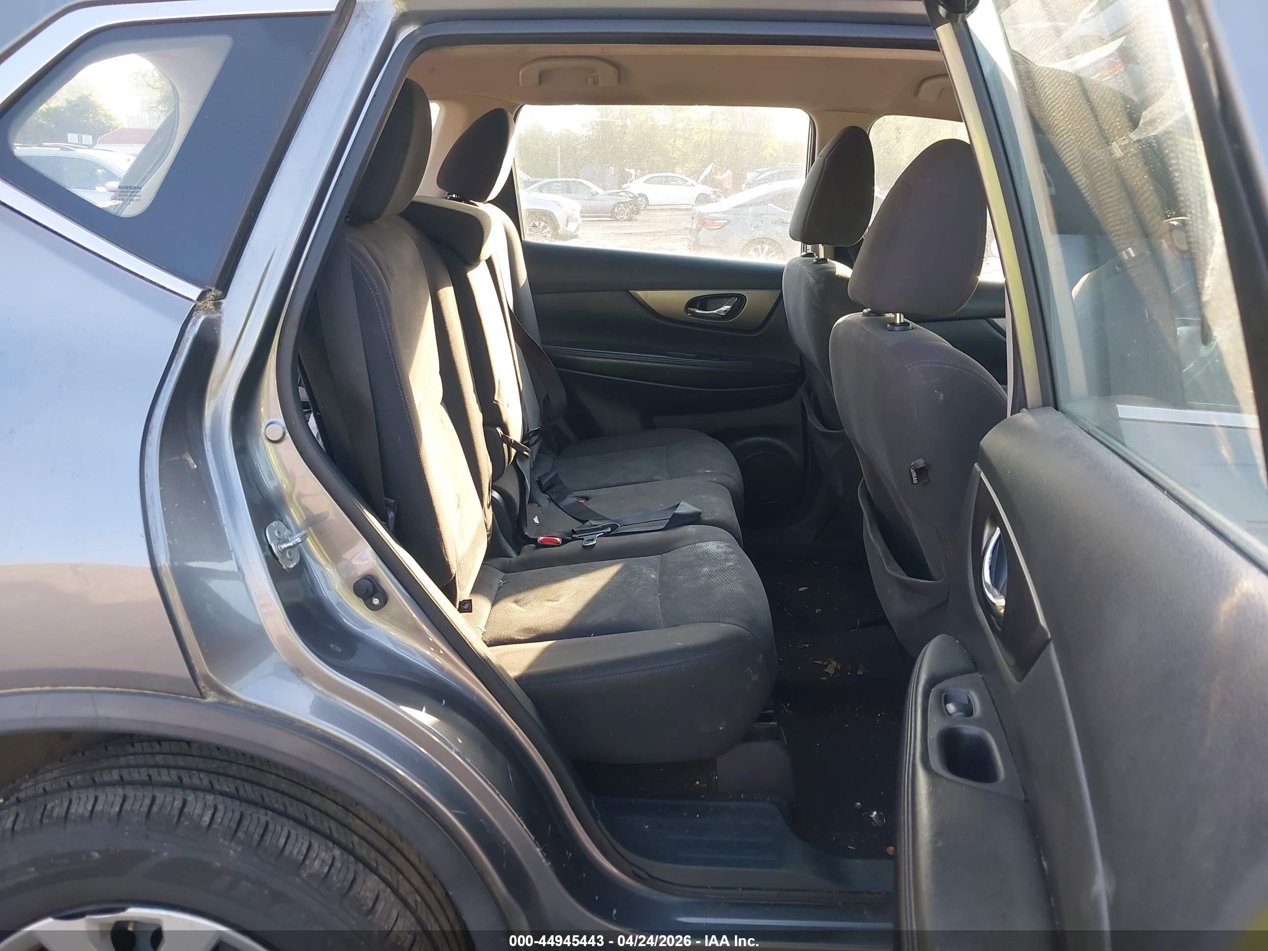 NISSAN ROGUE image 8