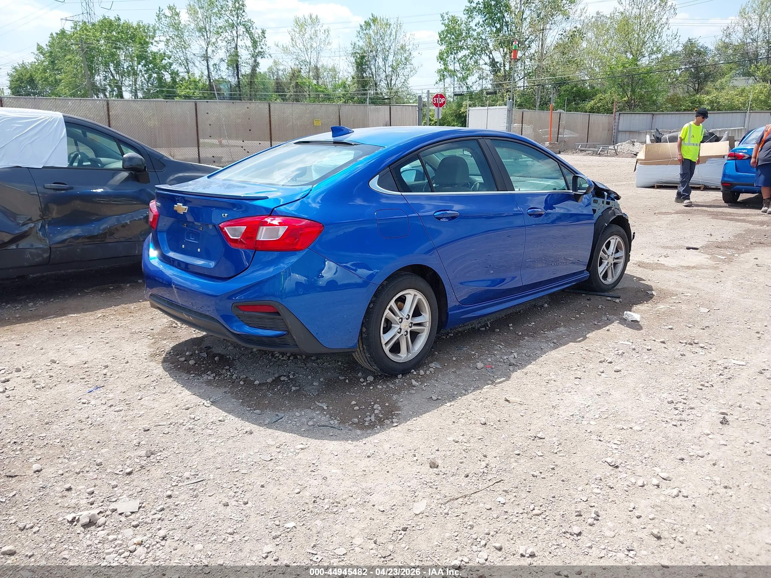CHEVROLET CRUZE image 4