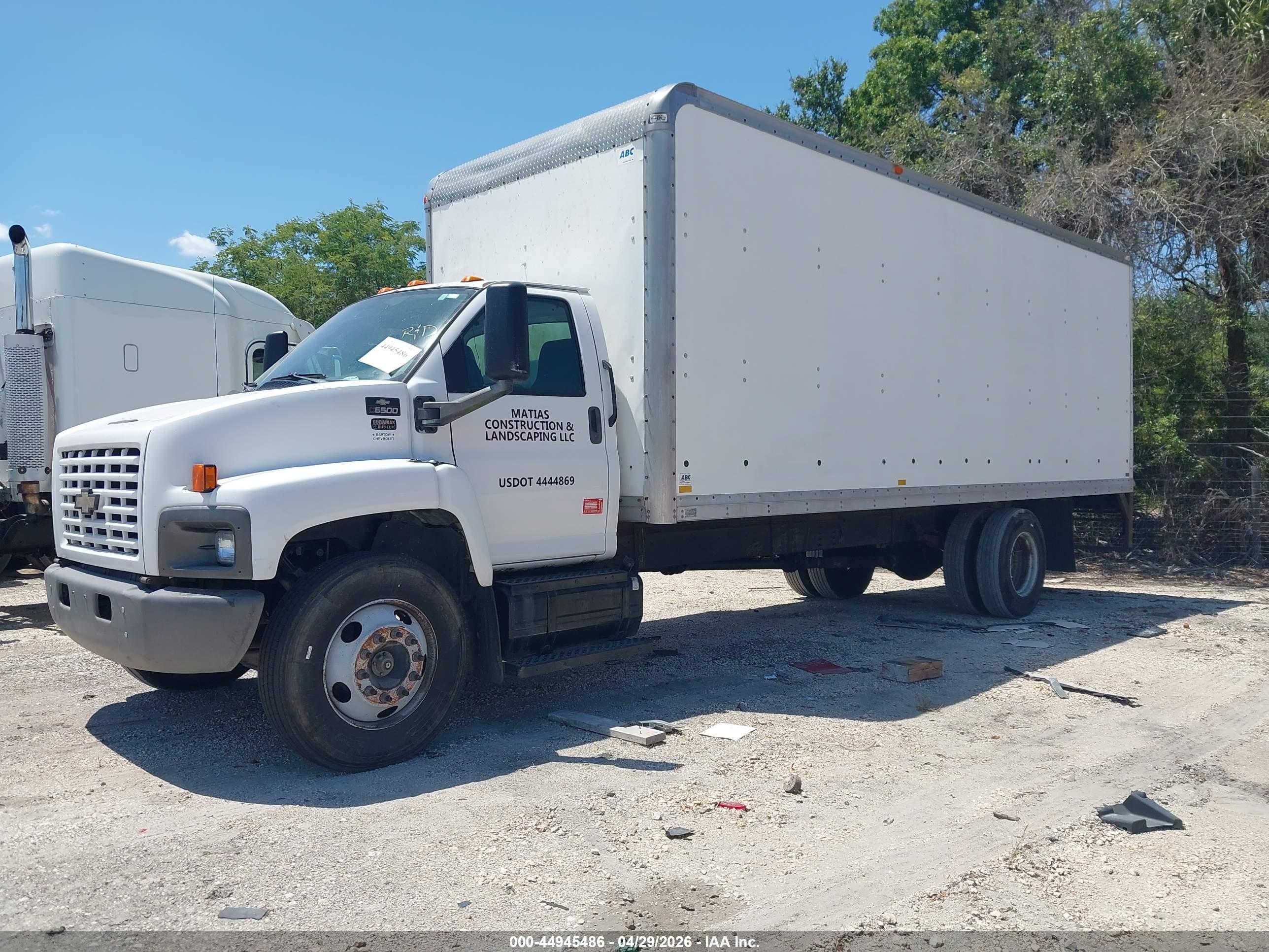 CHEVROLET CC6500 image 2