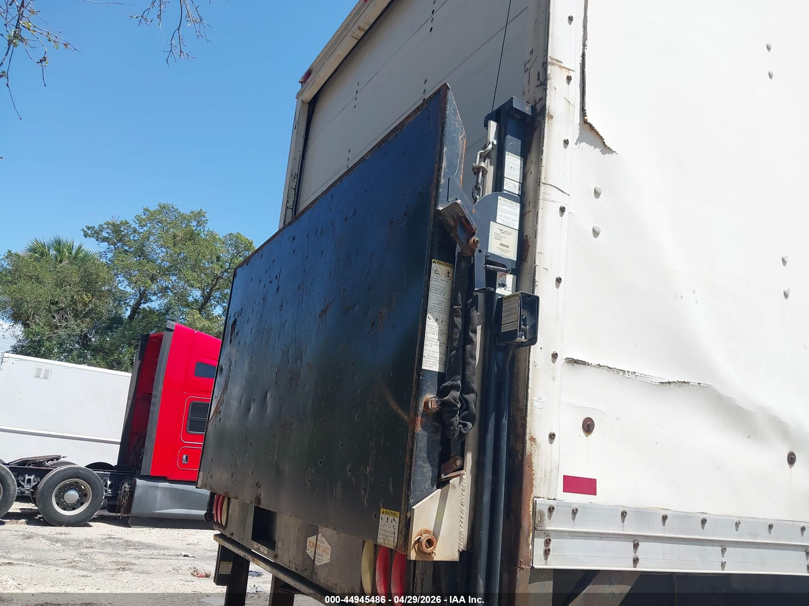 CHEVROLET CC6500 image 7