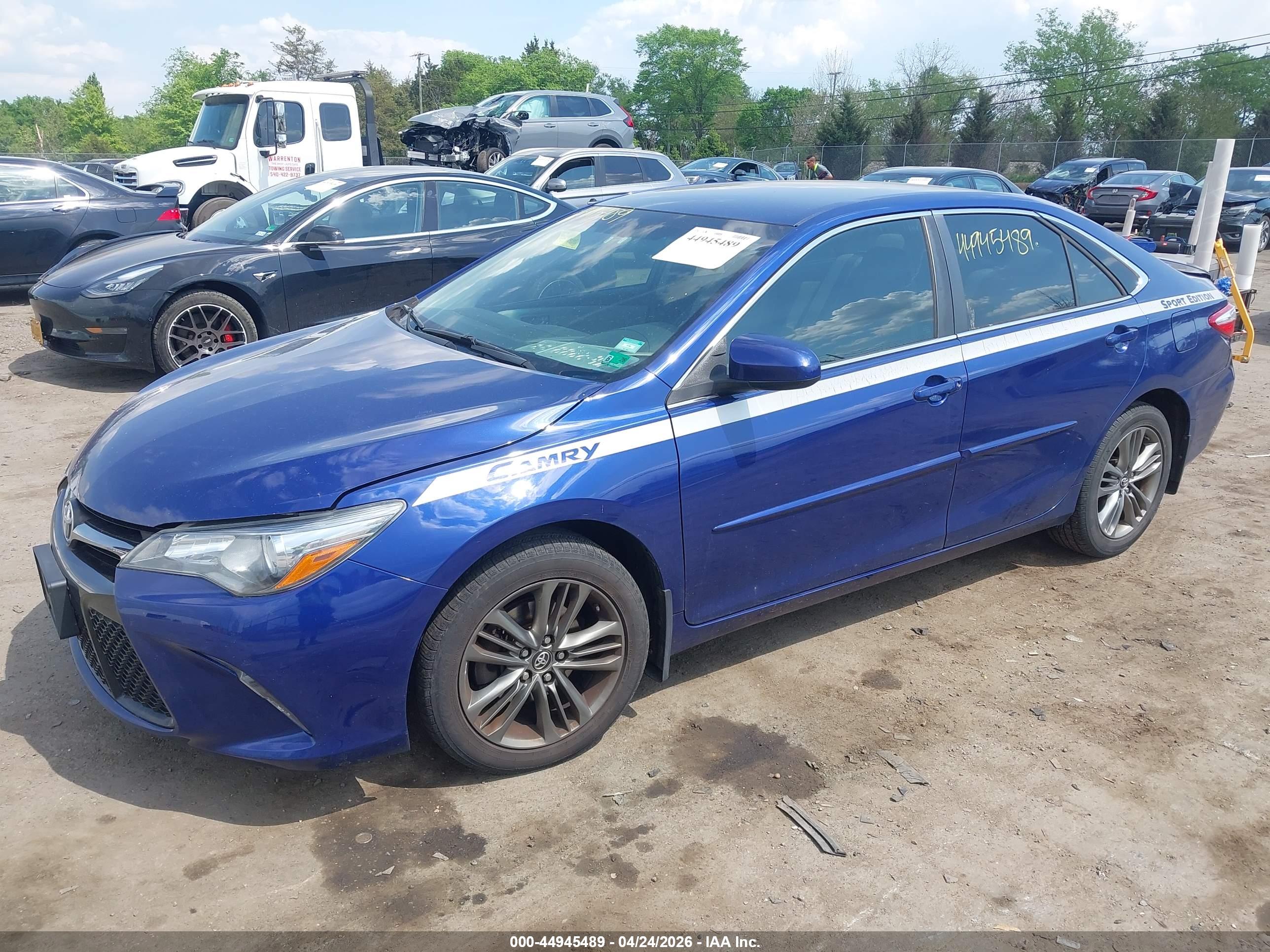 TOYOTA CAMRY image 2