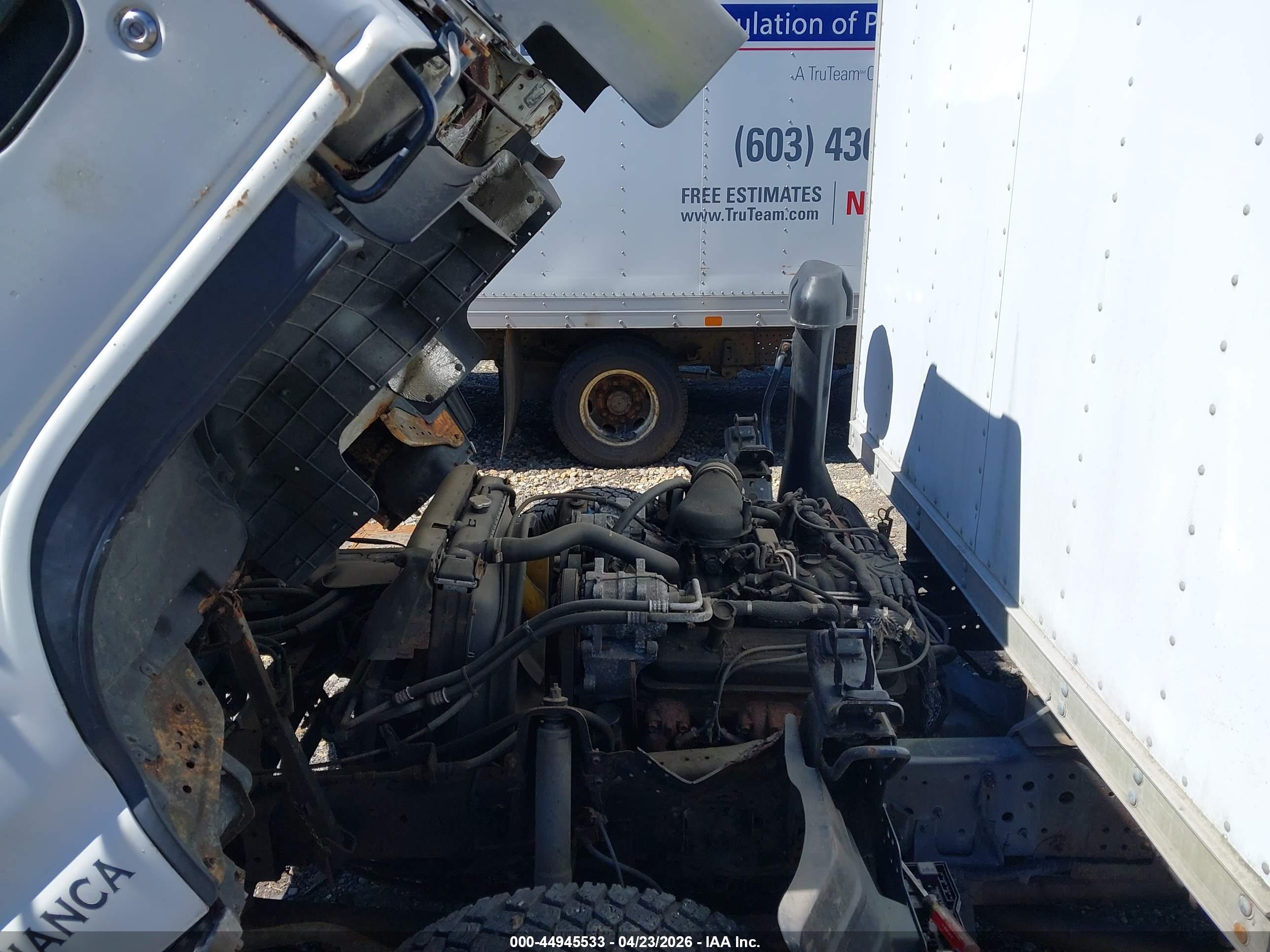 ISUZU NPR image 10