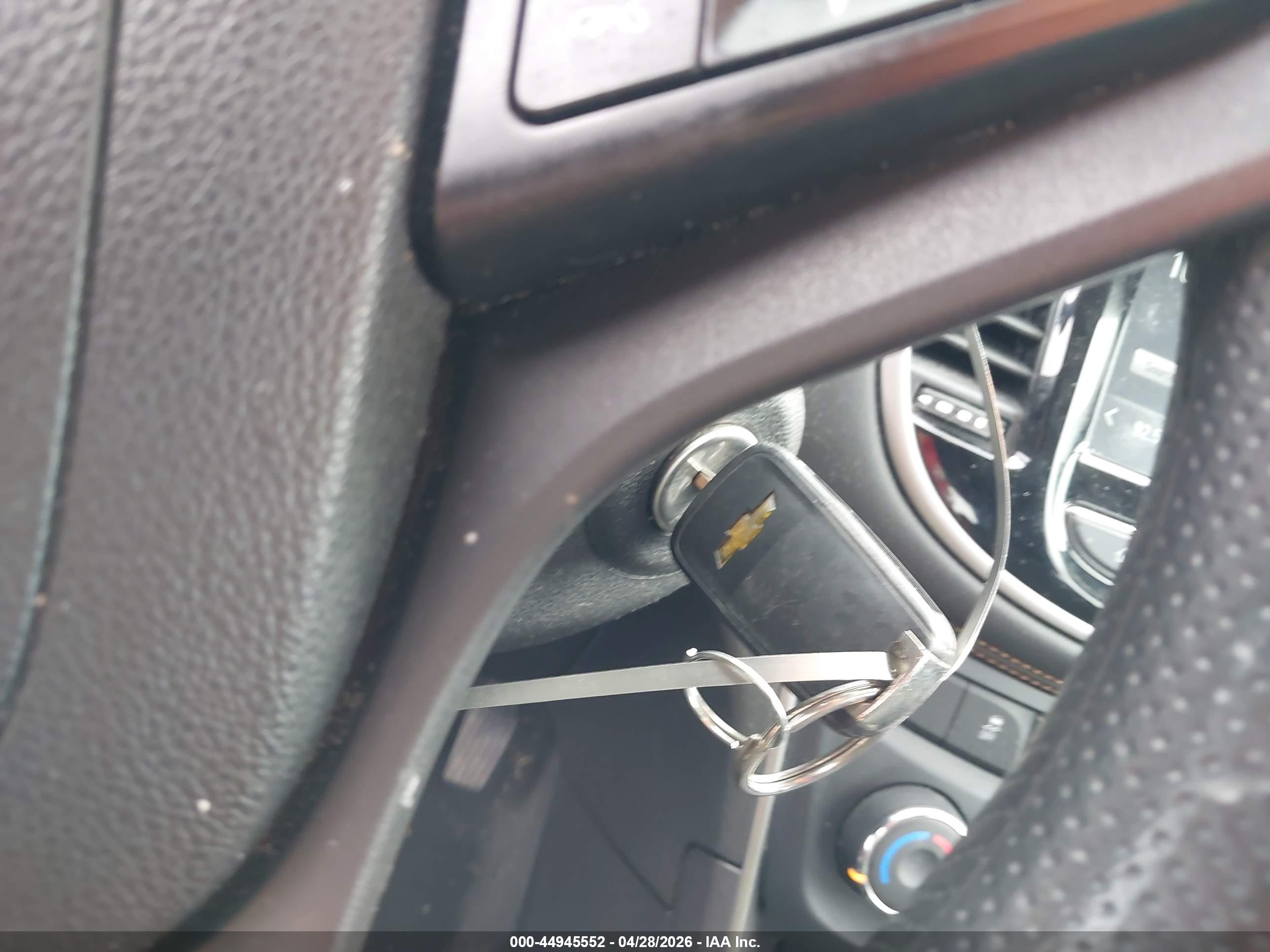 CHEVROLET TRAX image 11