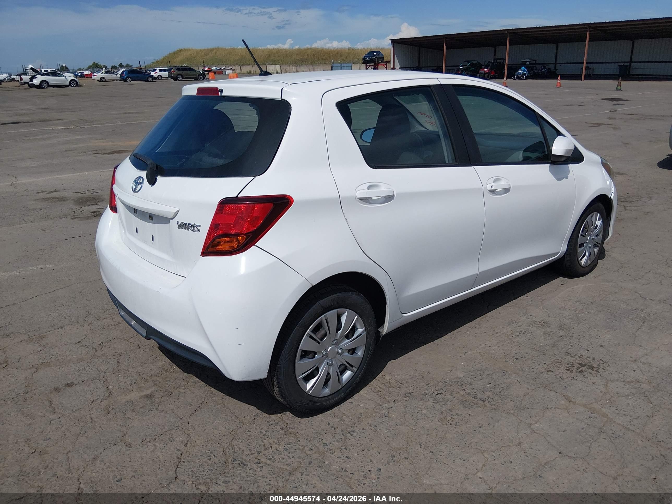 TOYOTA YARIS image 4