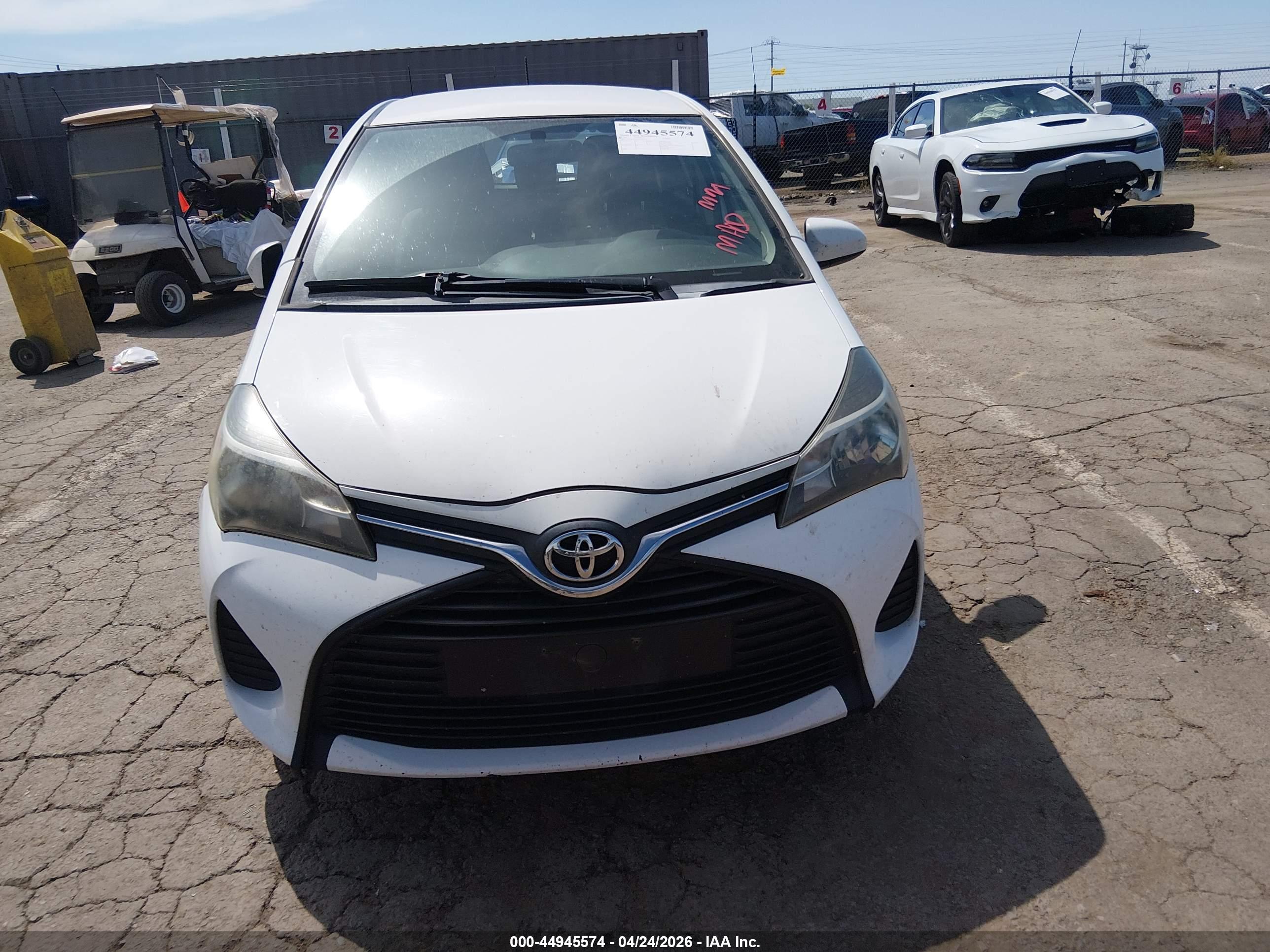 TOYOTA YARIS image 6