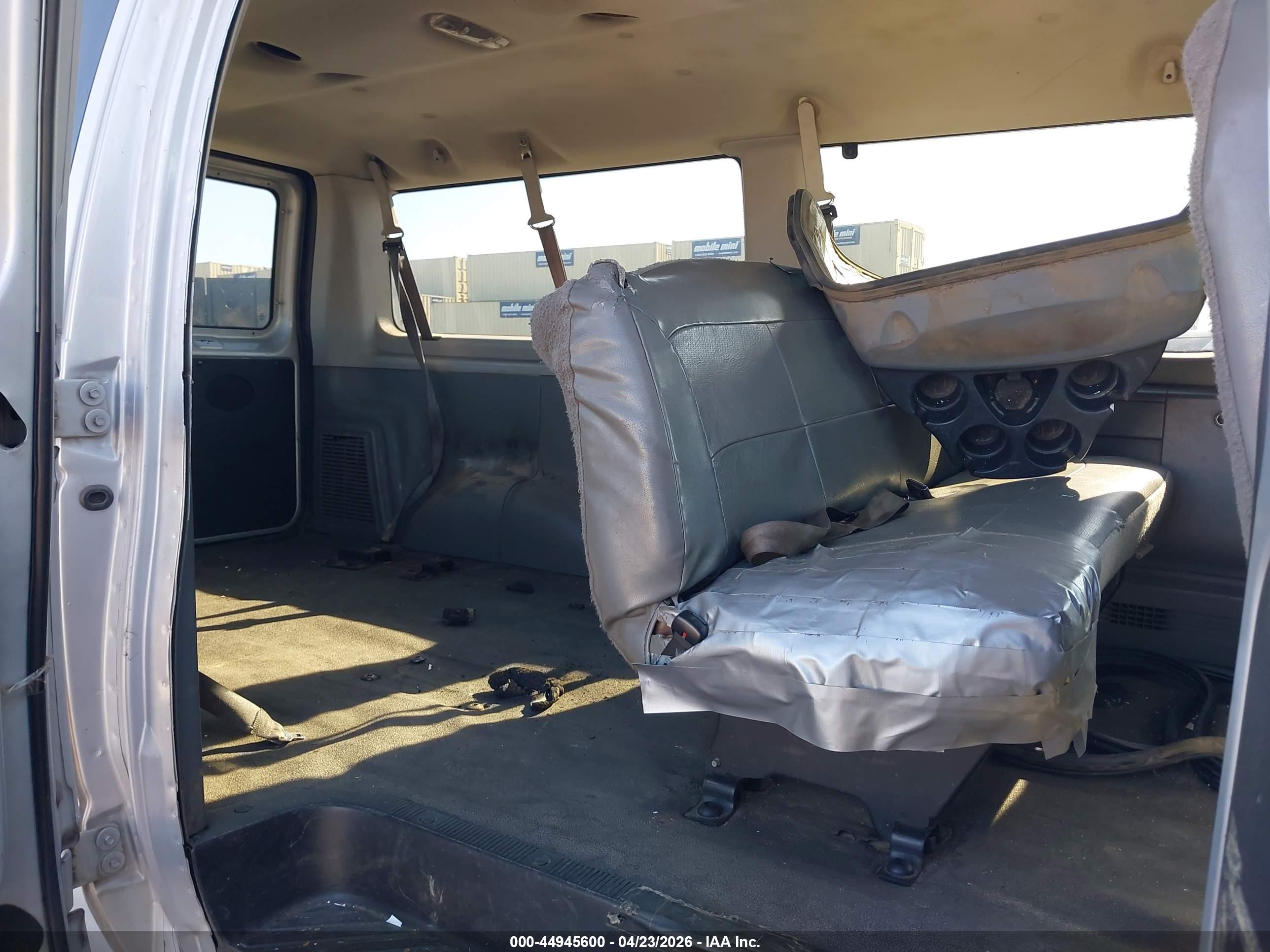 FORD E-350 image 8