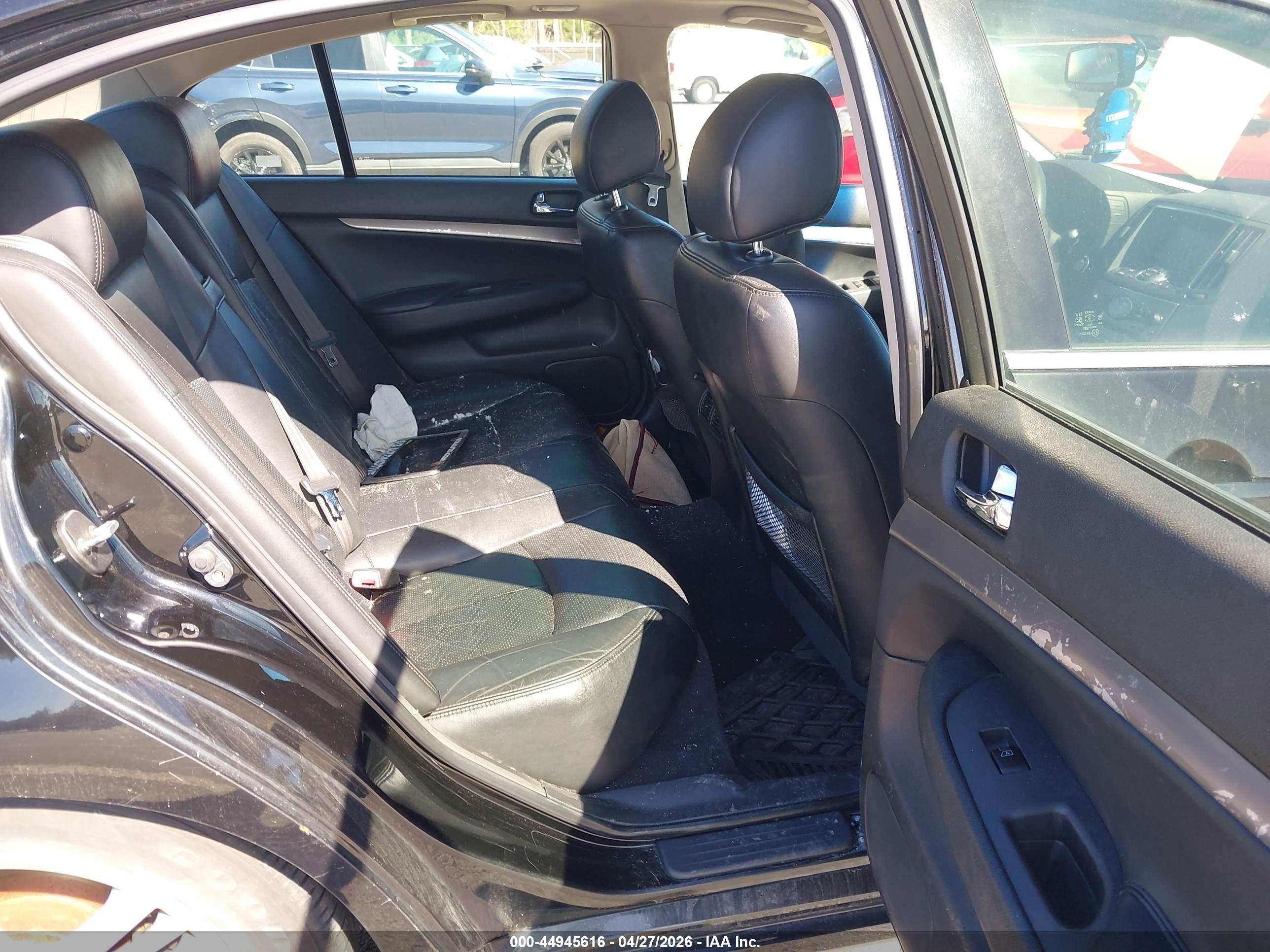 INFINITI G25X image 8