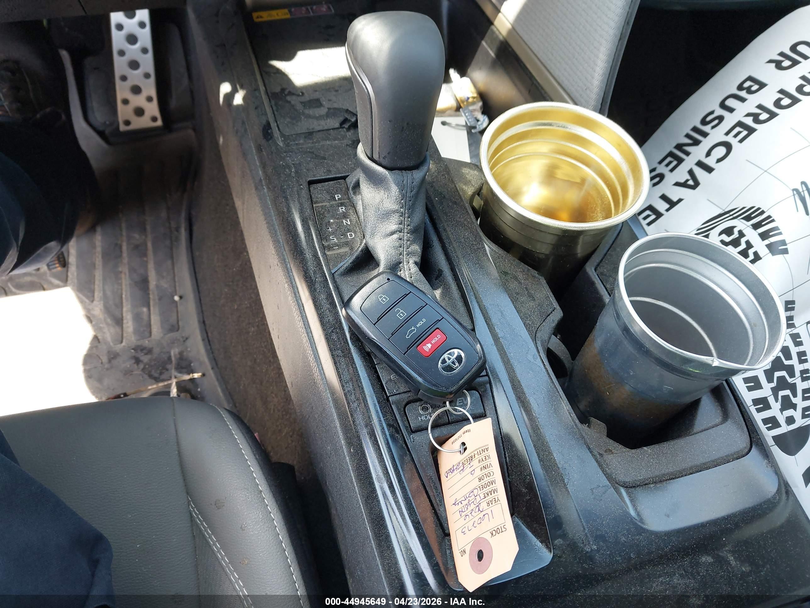 TOYOTA CAMRY image 11
