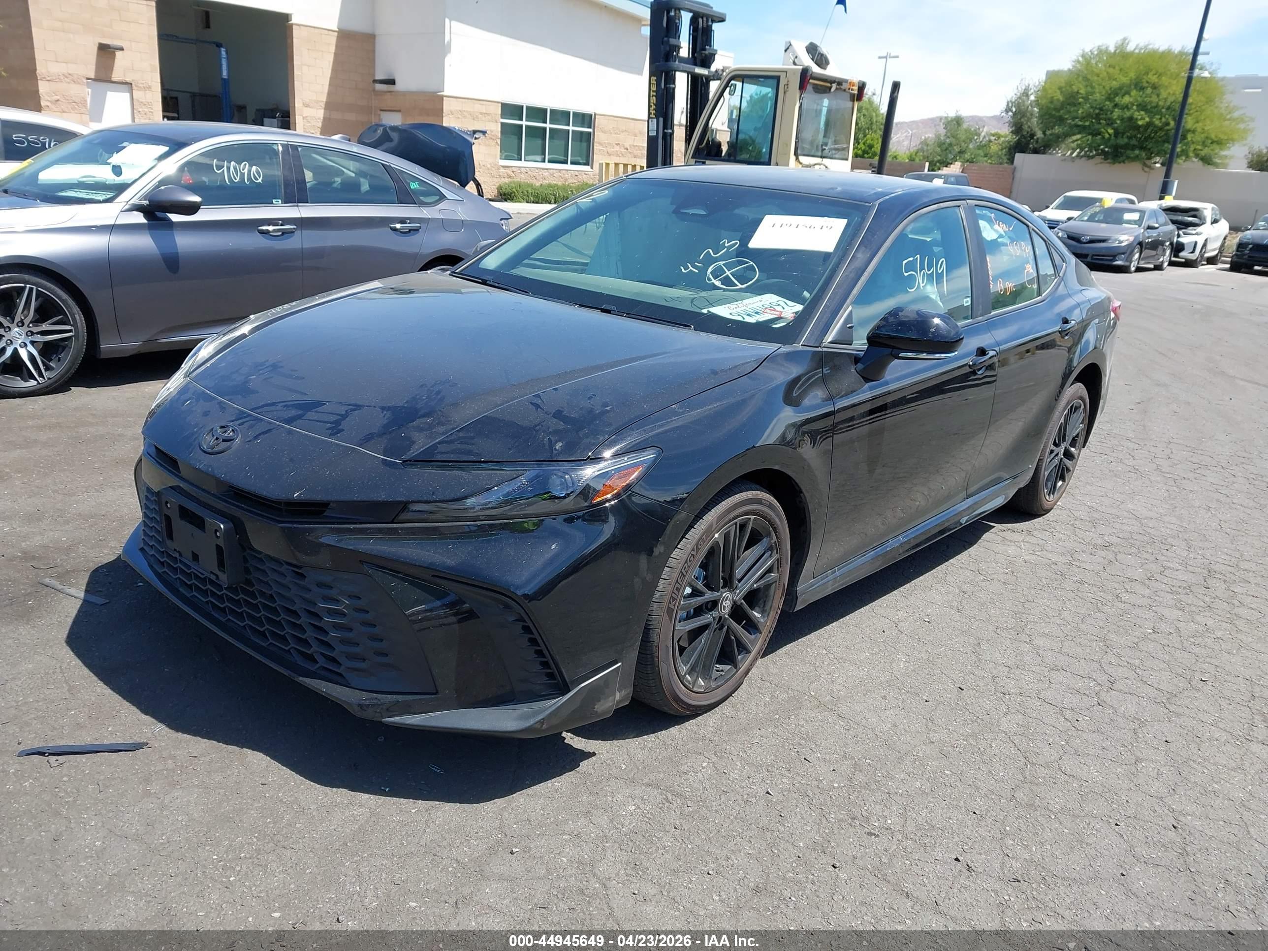 TOYOTA CAMRY image 2