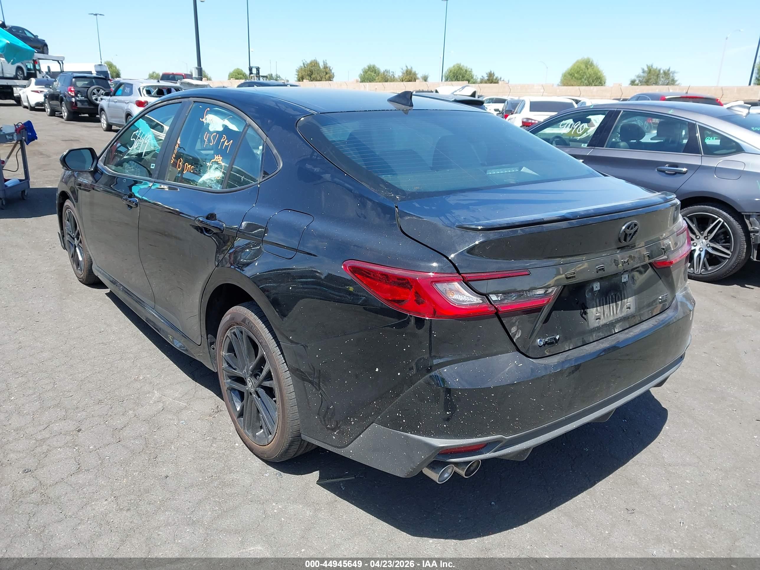TOYOTA CAMRY image 3