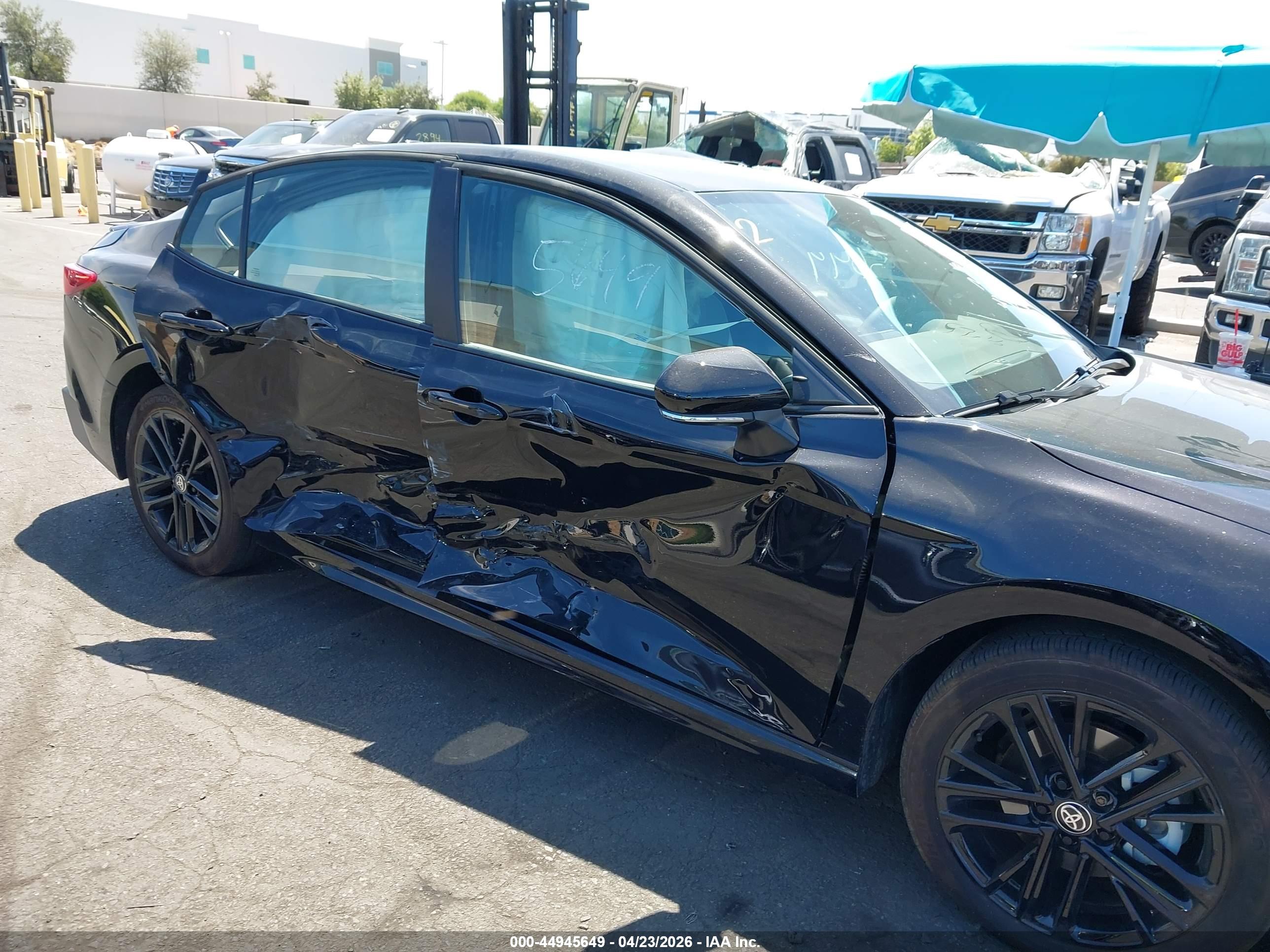 TOYOTA CAMRY image 6