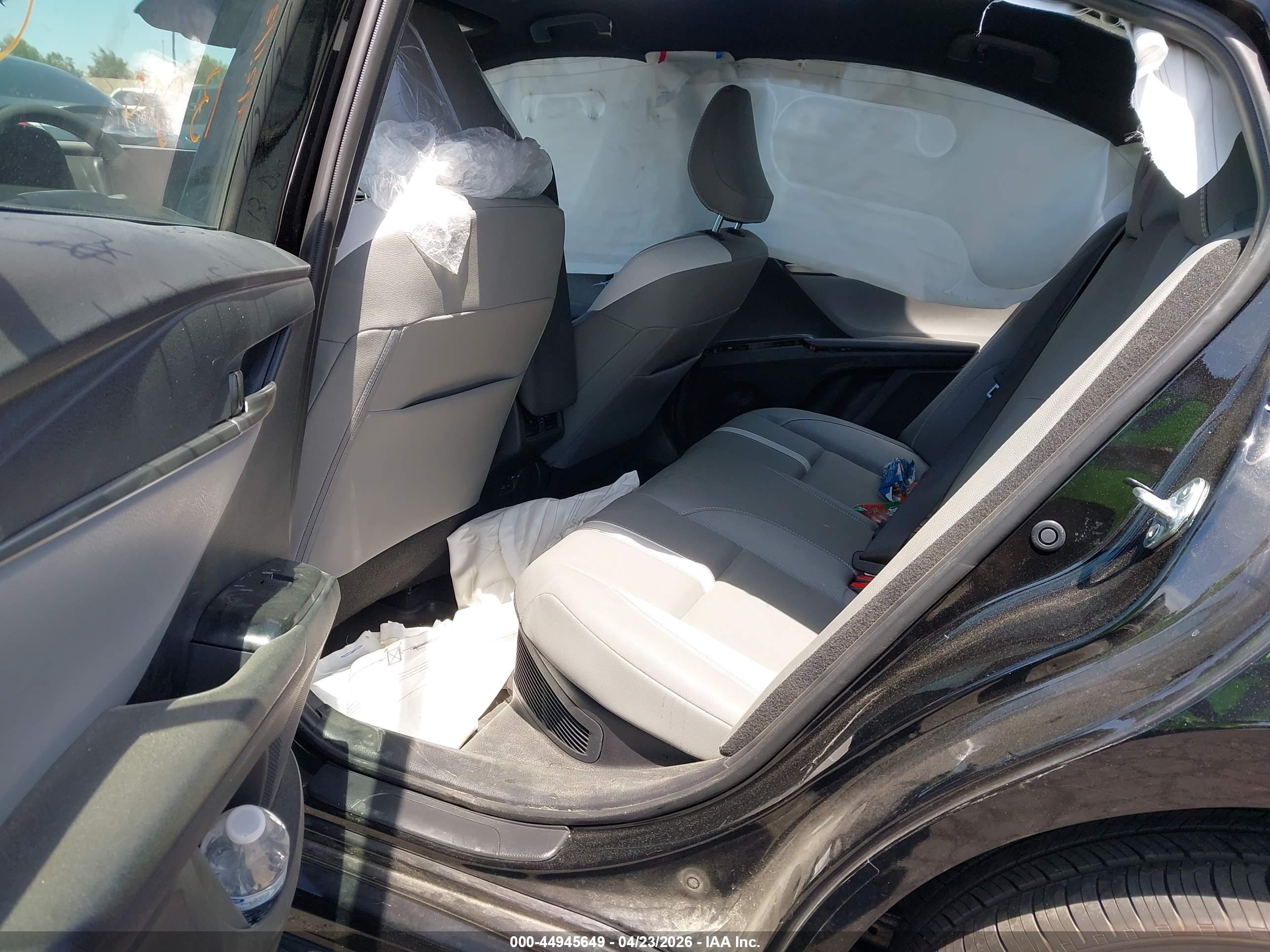TOYOTA CAMRY image 8