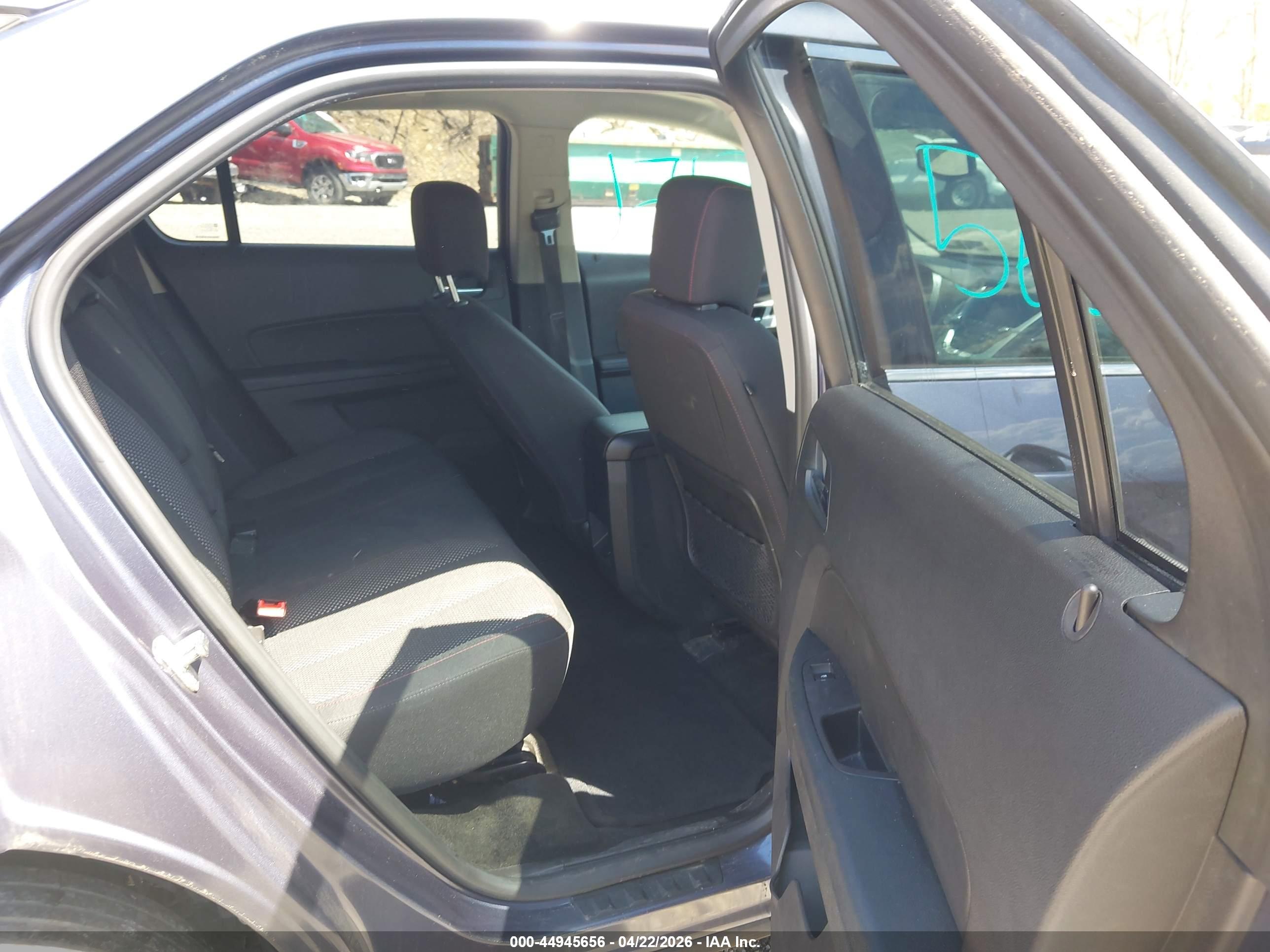 CHEVROLET EQUINOX image 8