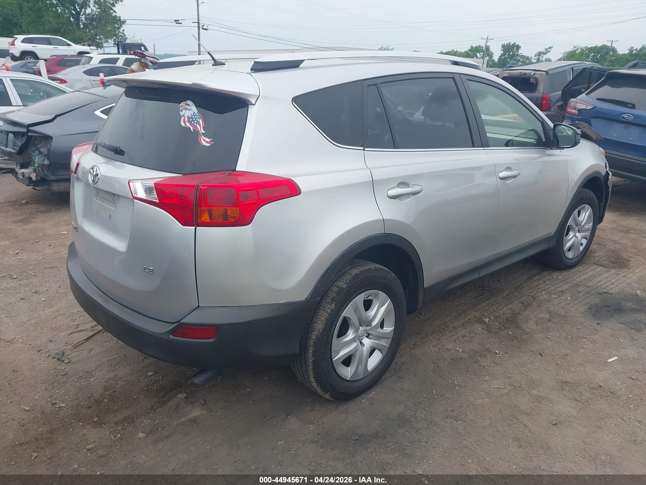 TOYOTA RAV4 image 4
