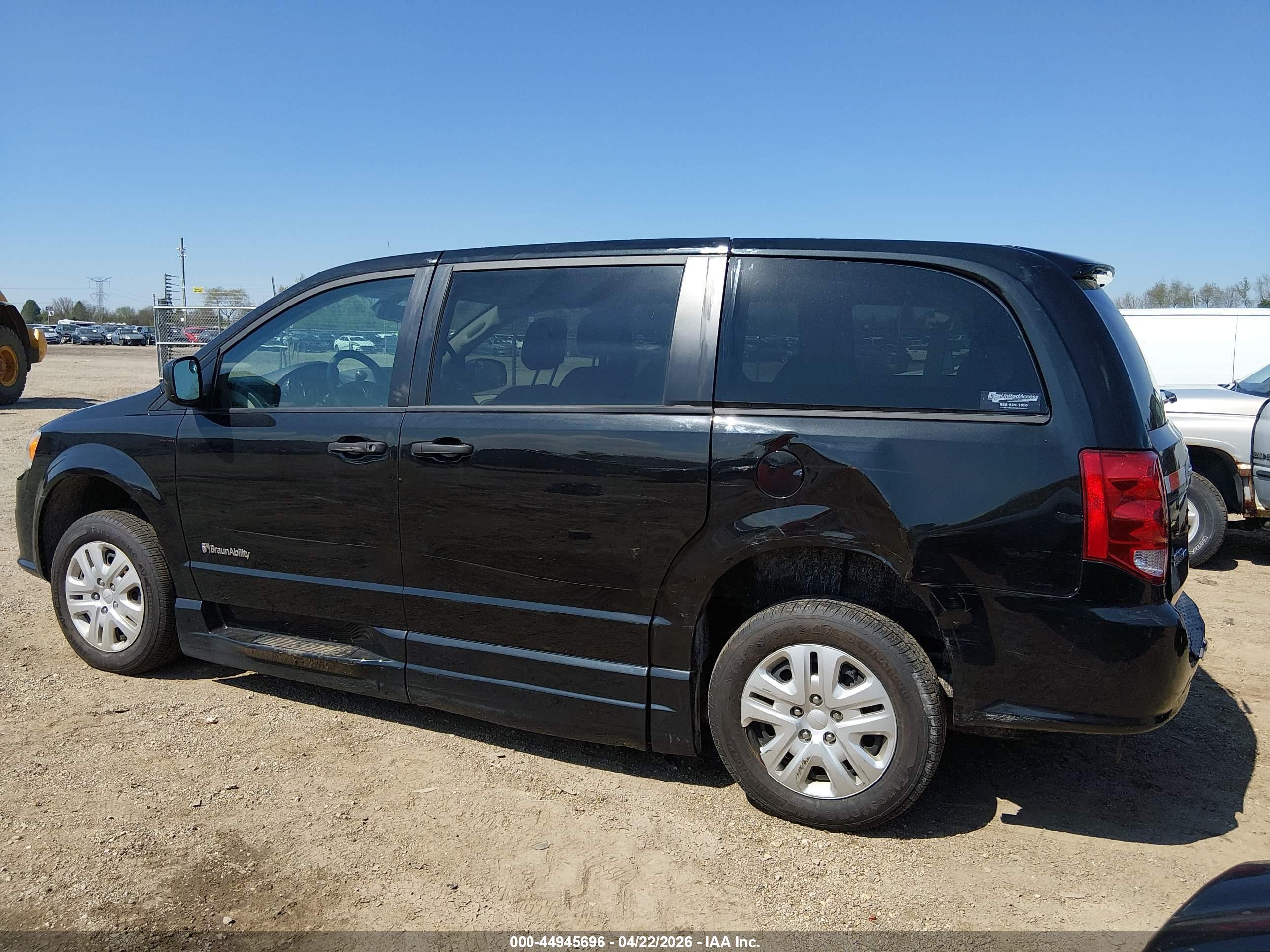 DODGE GRAND image 6