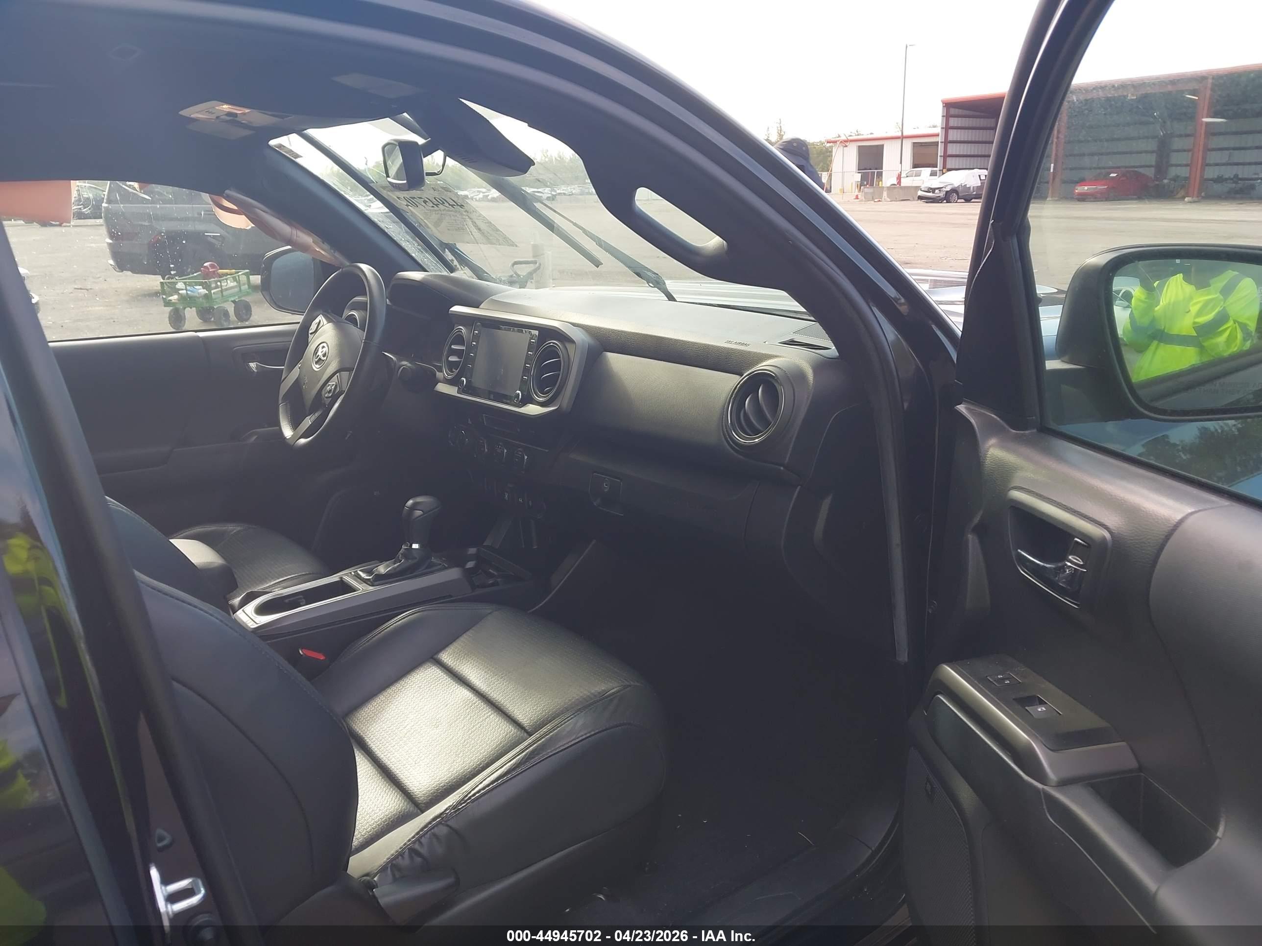 TOYOTA TACOMA image 5