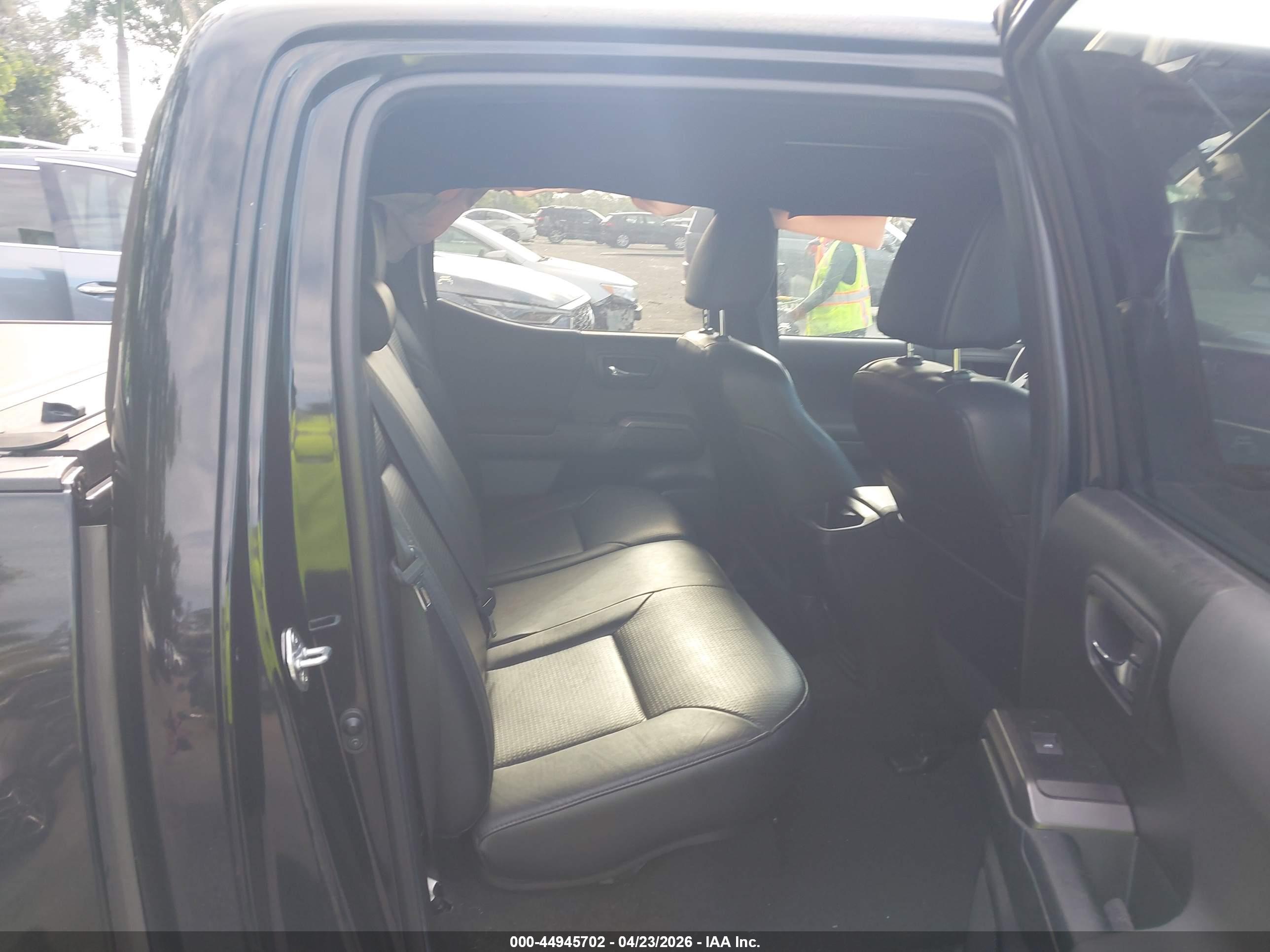 TOYOTA TACOMA image 8