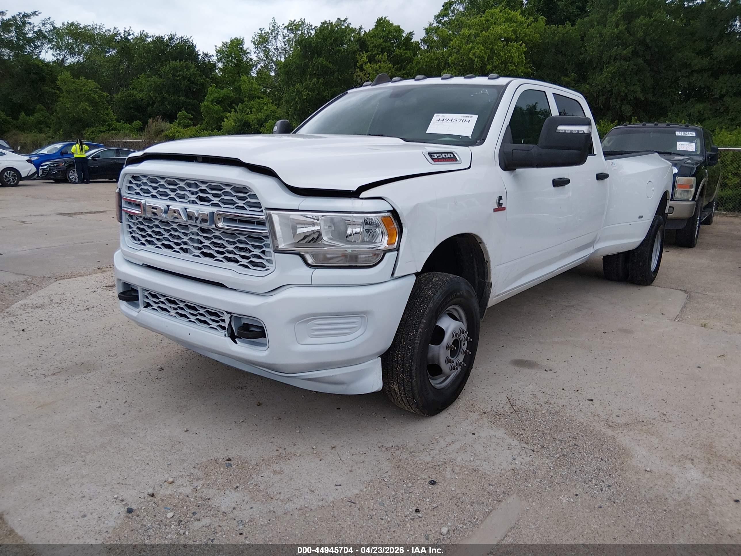 RAM 3500 image 2
