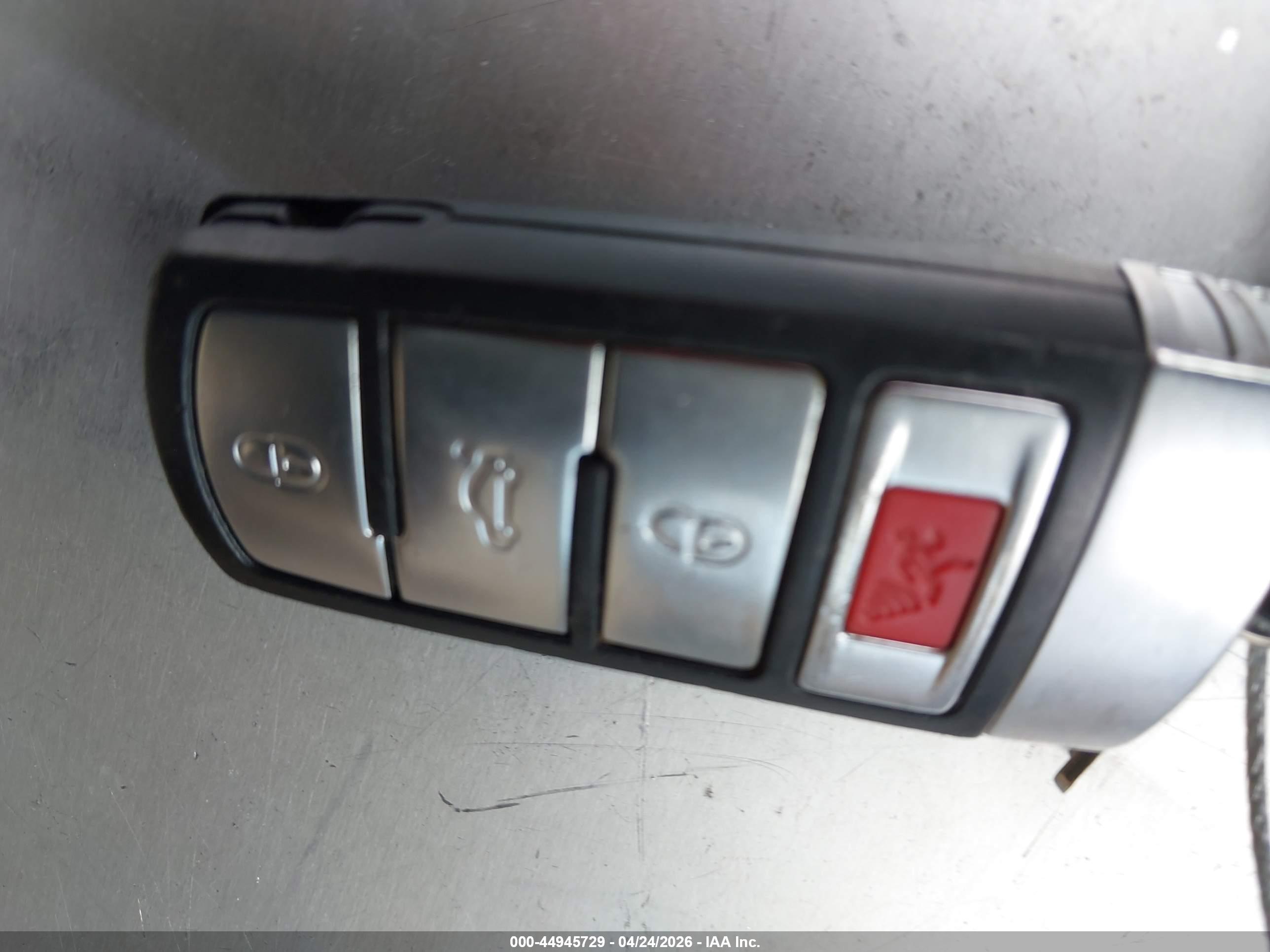 VOLKSWAGEN CC image 11