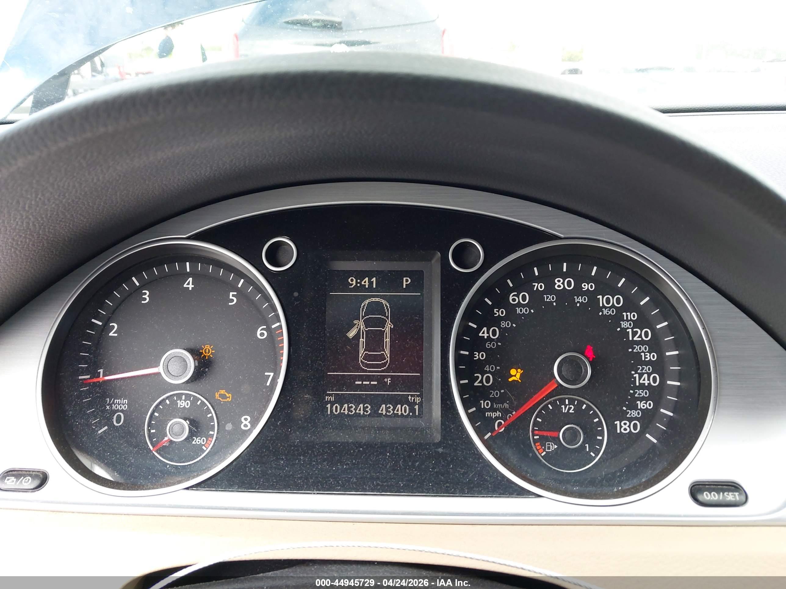 VOLKSWAGEN CC image 7