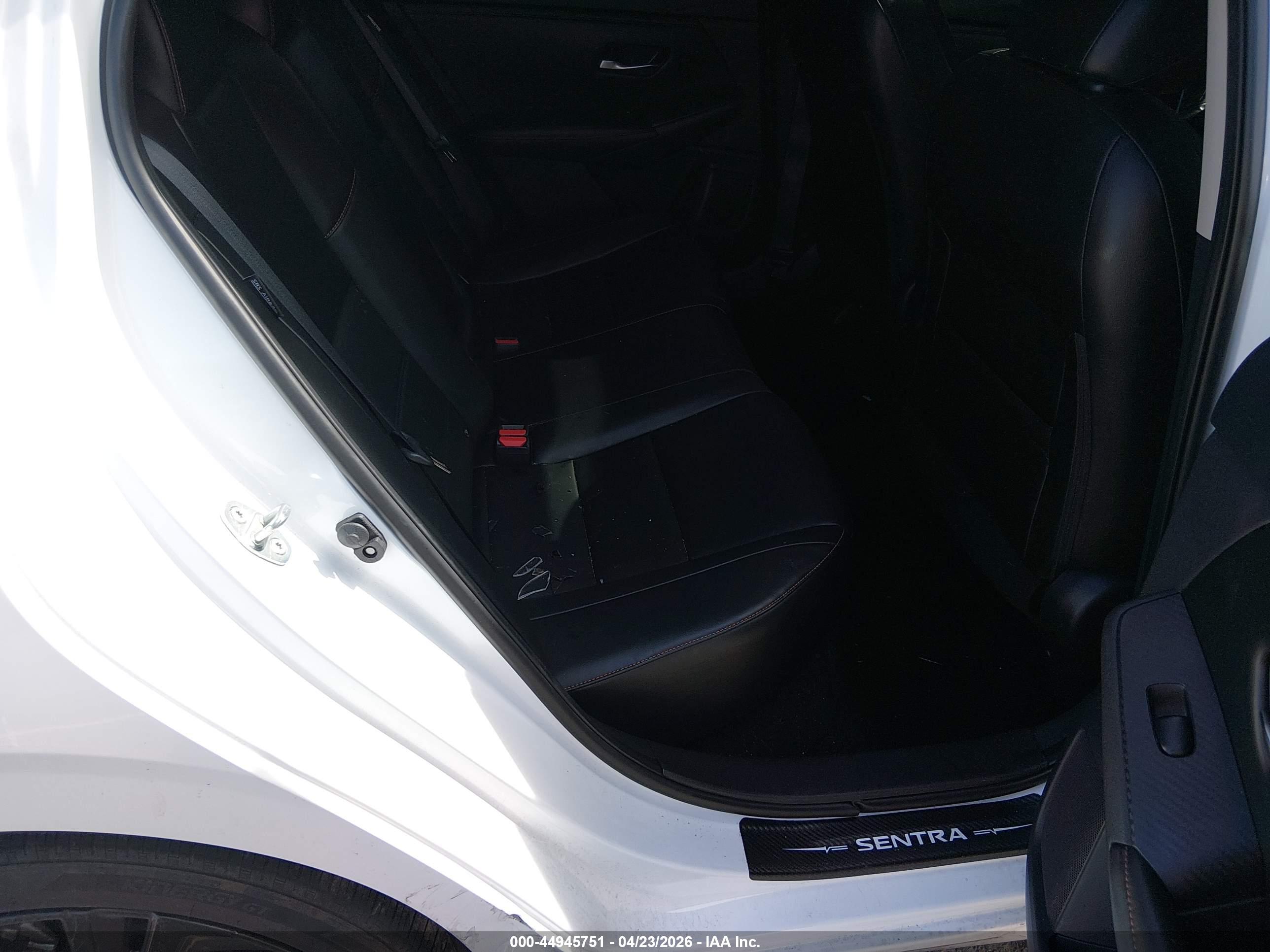 NISSAN SENTRA image 8