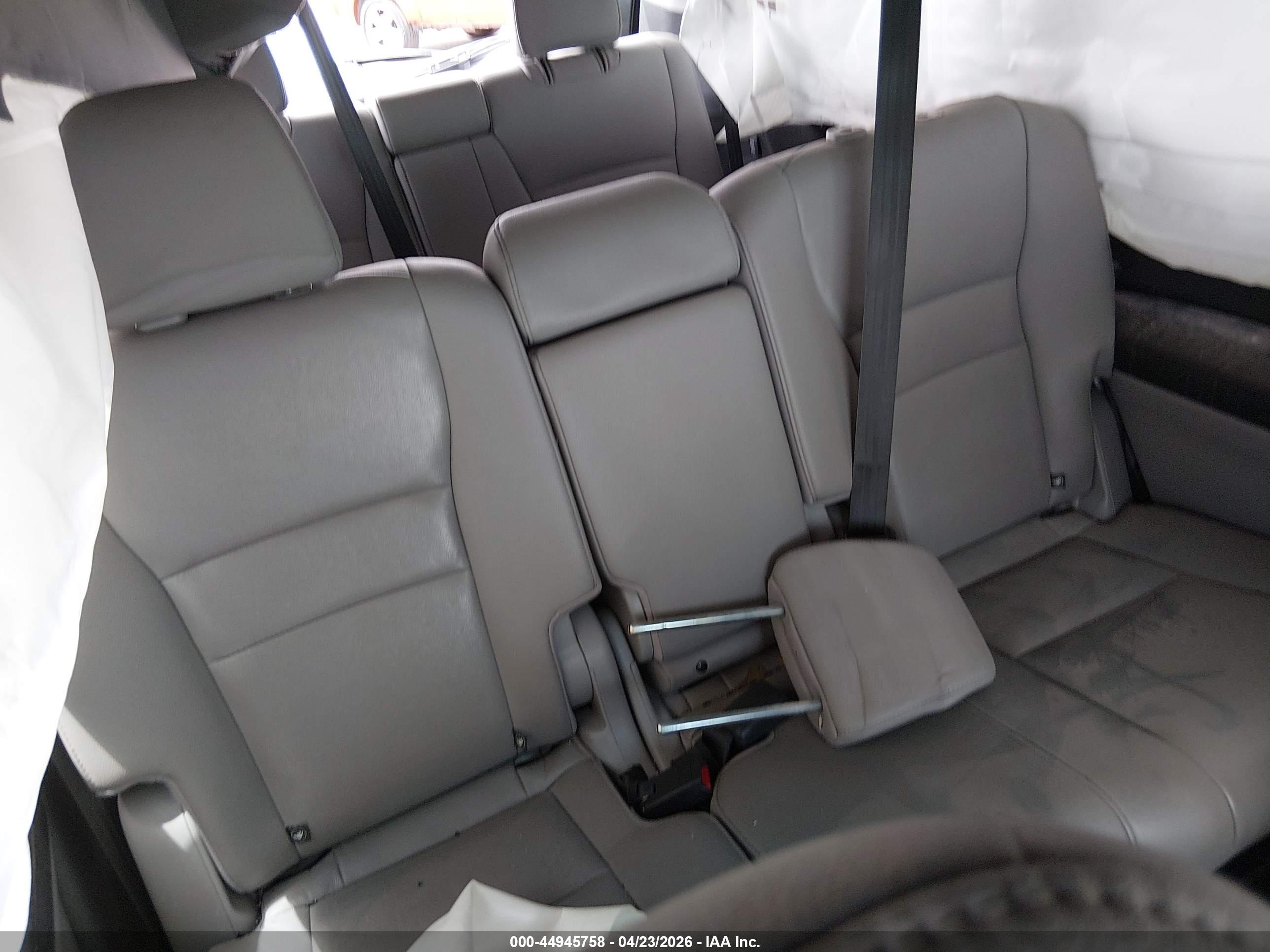 HONDA PILOT image 8